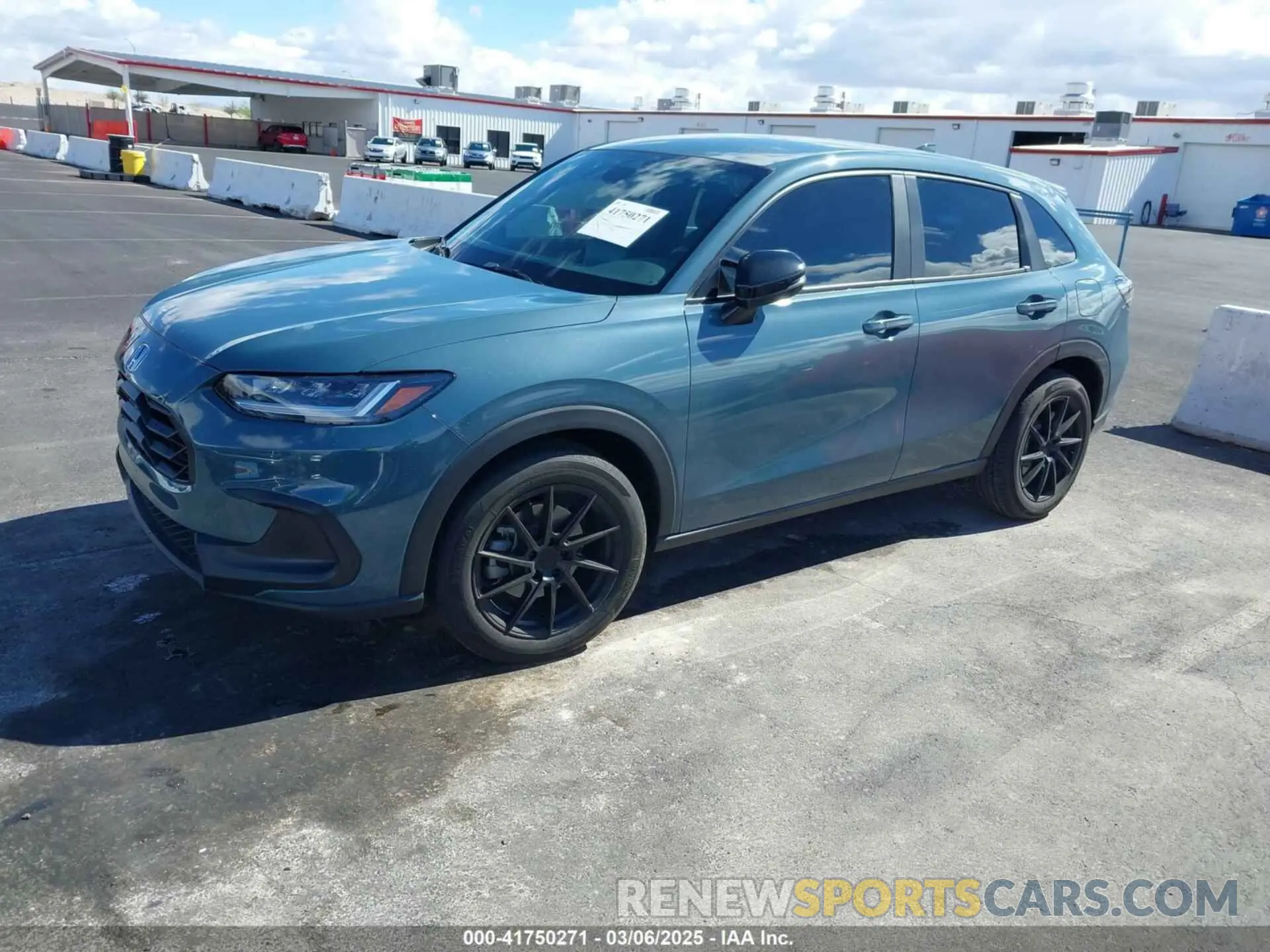 2 Photograph of a damaged car 3CZRZ1H57RM708270 HONDA HR-V 2024