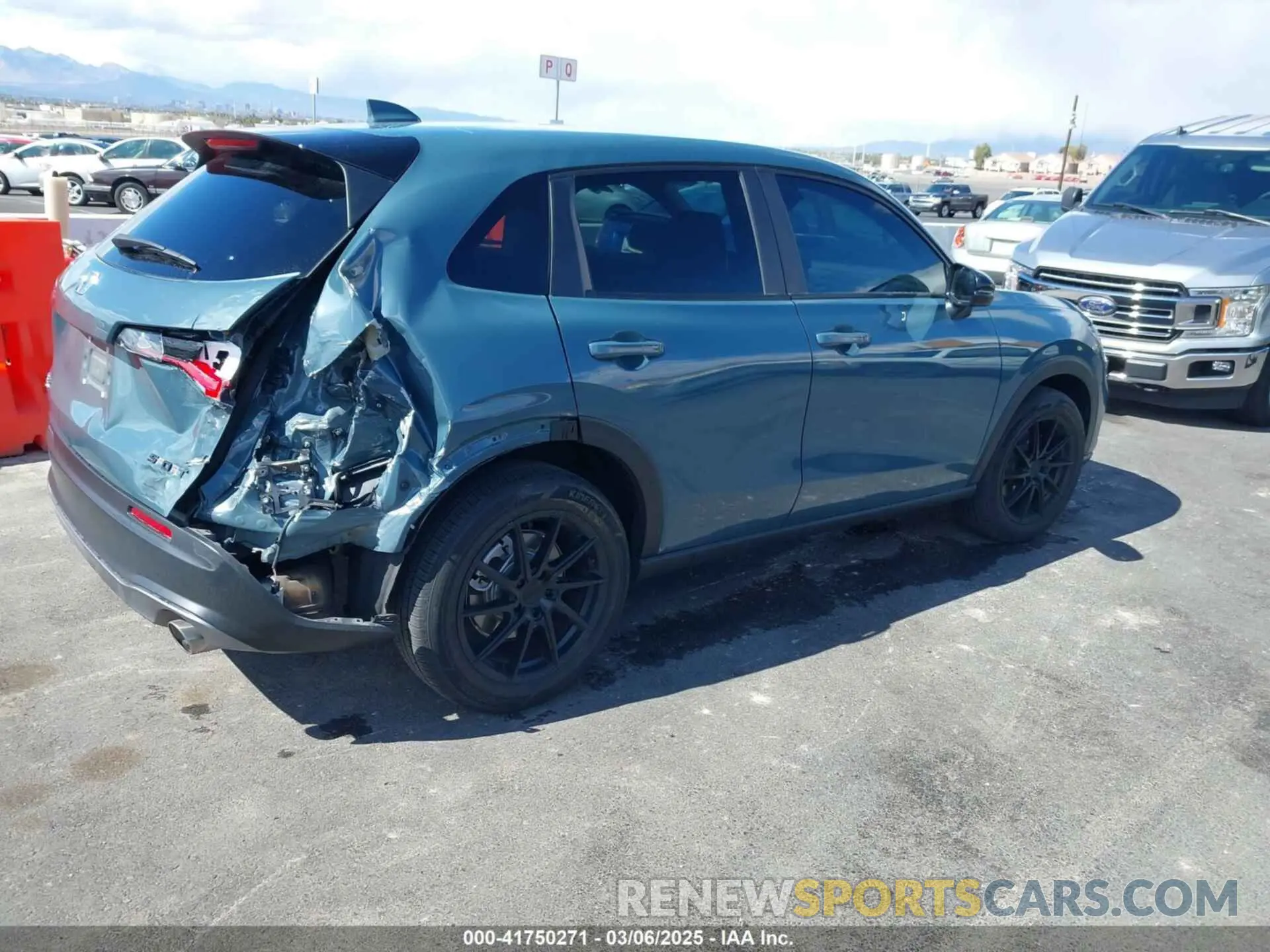 4 Photograph of a damaged car 3CZRZ1H57RM708270 HONDA HR-V 2024