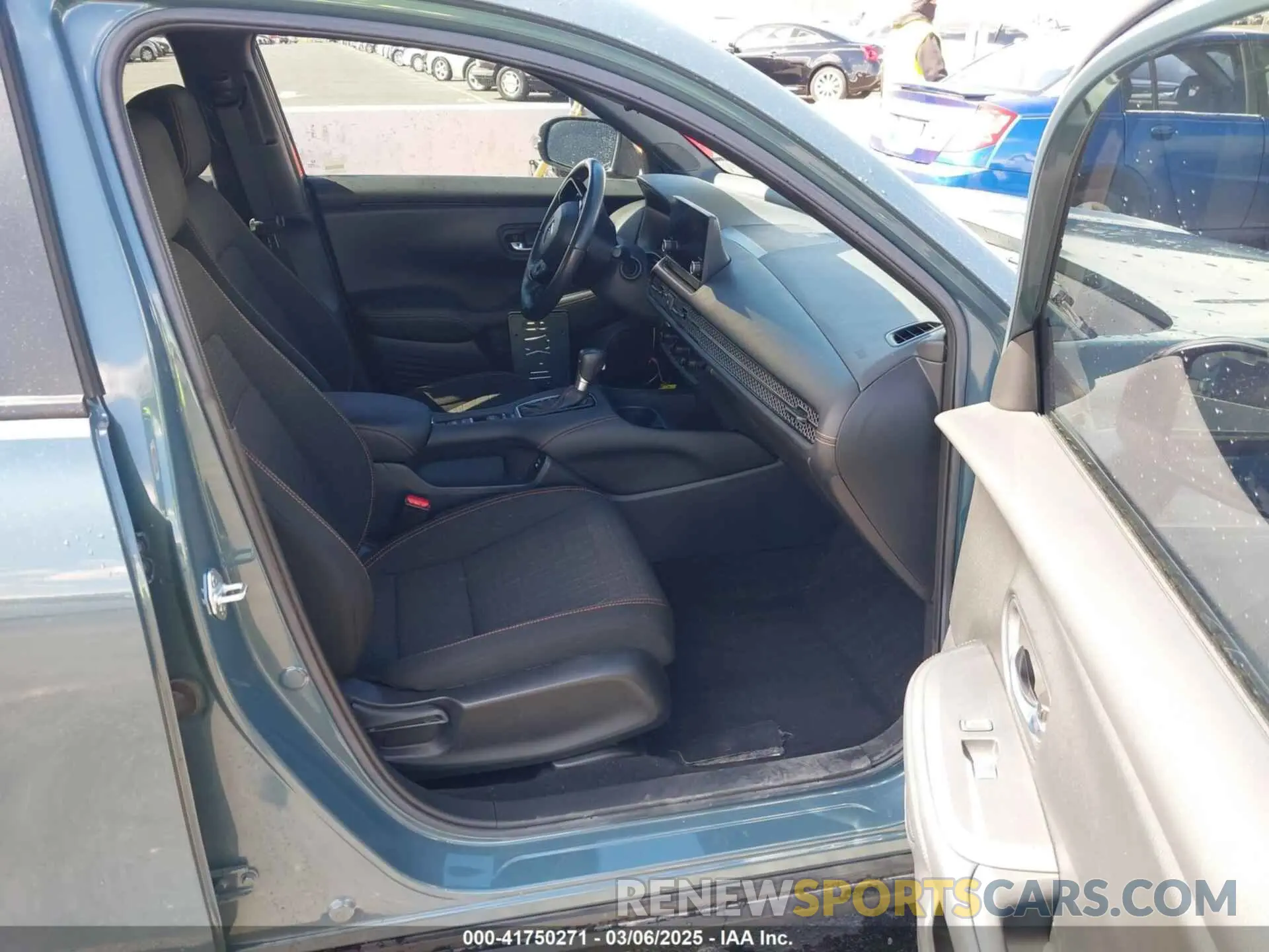 5 Photograph of a damaged car 3CZRZ1H57RM708270 HONDA HR-V 2024
