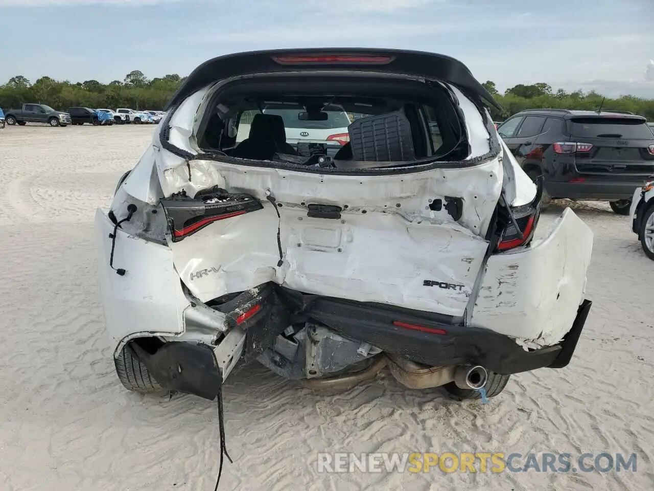 6 Photograph of a damaged car 3CZRZ1H57RM731404 HONDA HR-V 2024