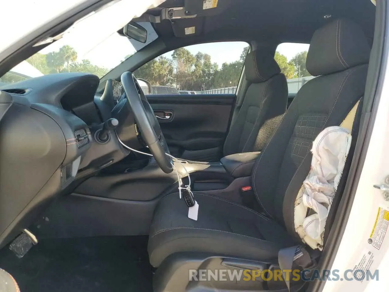 7 Photograph of a damaged car 3CZRZ1H57RM731404 HONDA HR-V 2024