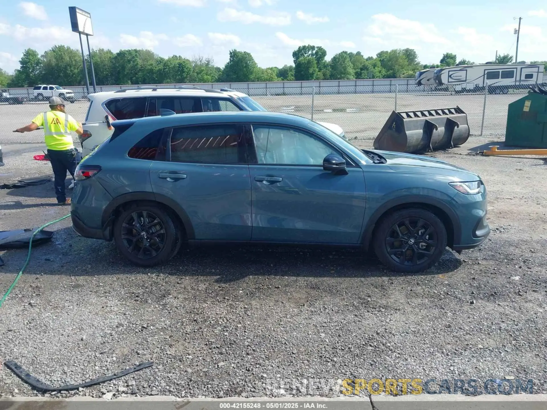 13 Photograph of a damaged car 3CZRZ1H57RM733217 HONDA HR-V 2024