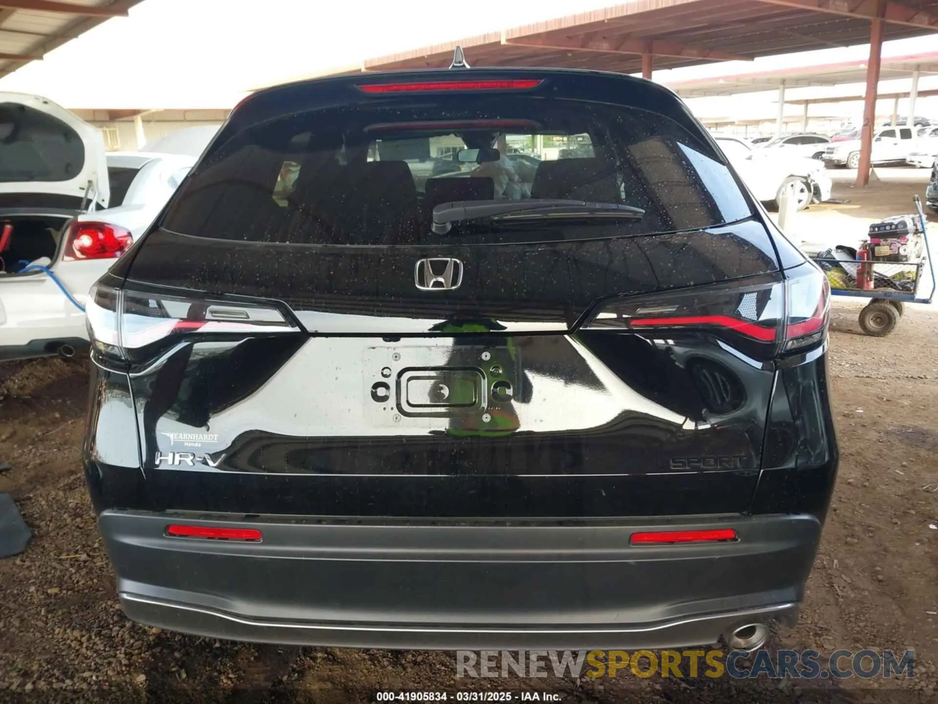 16 Photograph of a damaged car 3CZRZ1H57RM738742 HONDA HR-V 2024