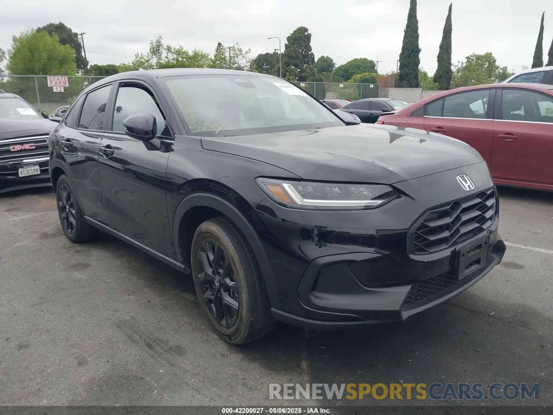 1 Photograph of a damaged car 3CZRZ1H57RM746324 HONDA HR-V 2024