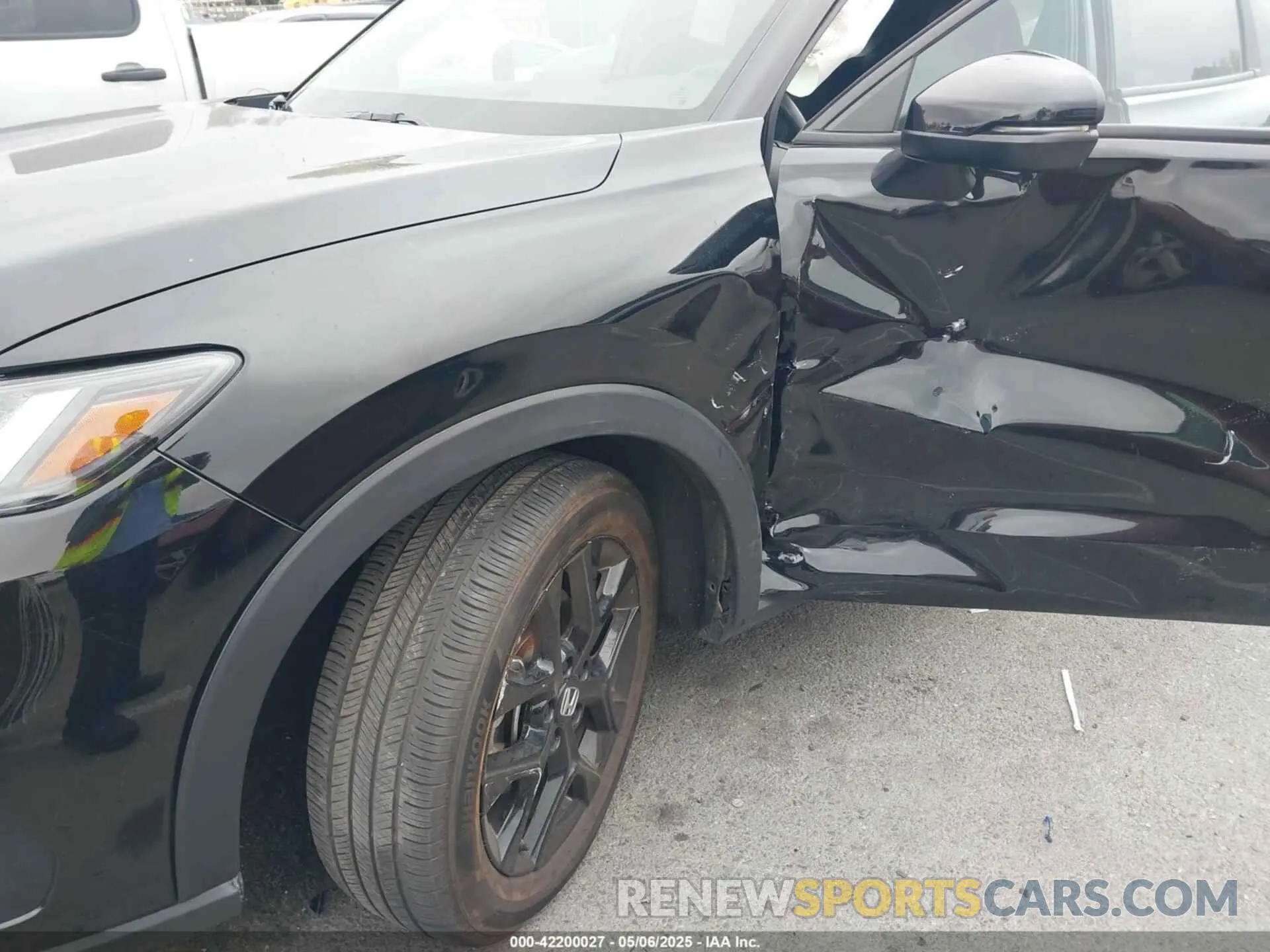6 Photograph of a damaged car 3CZRZ1H57RM746324 HONDA HR-V 2024
