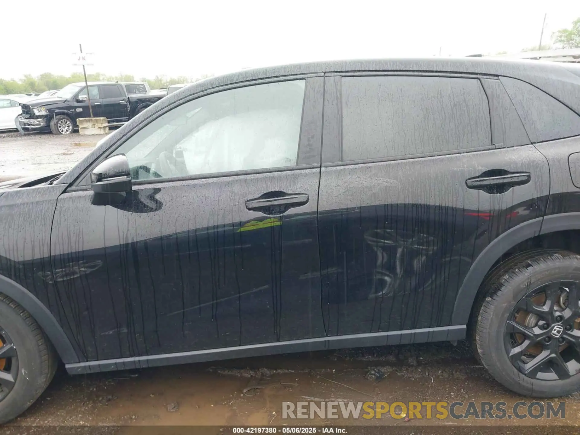 14 Photograph of a damaged car 3CZRZ1H57RM750003 HONDA HR-V 2024