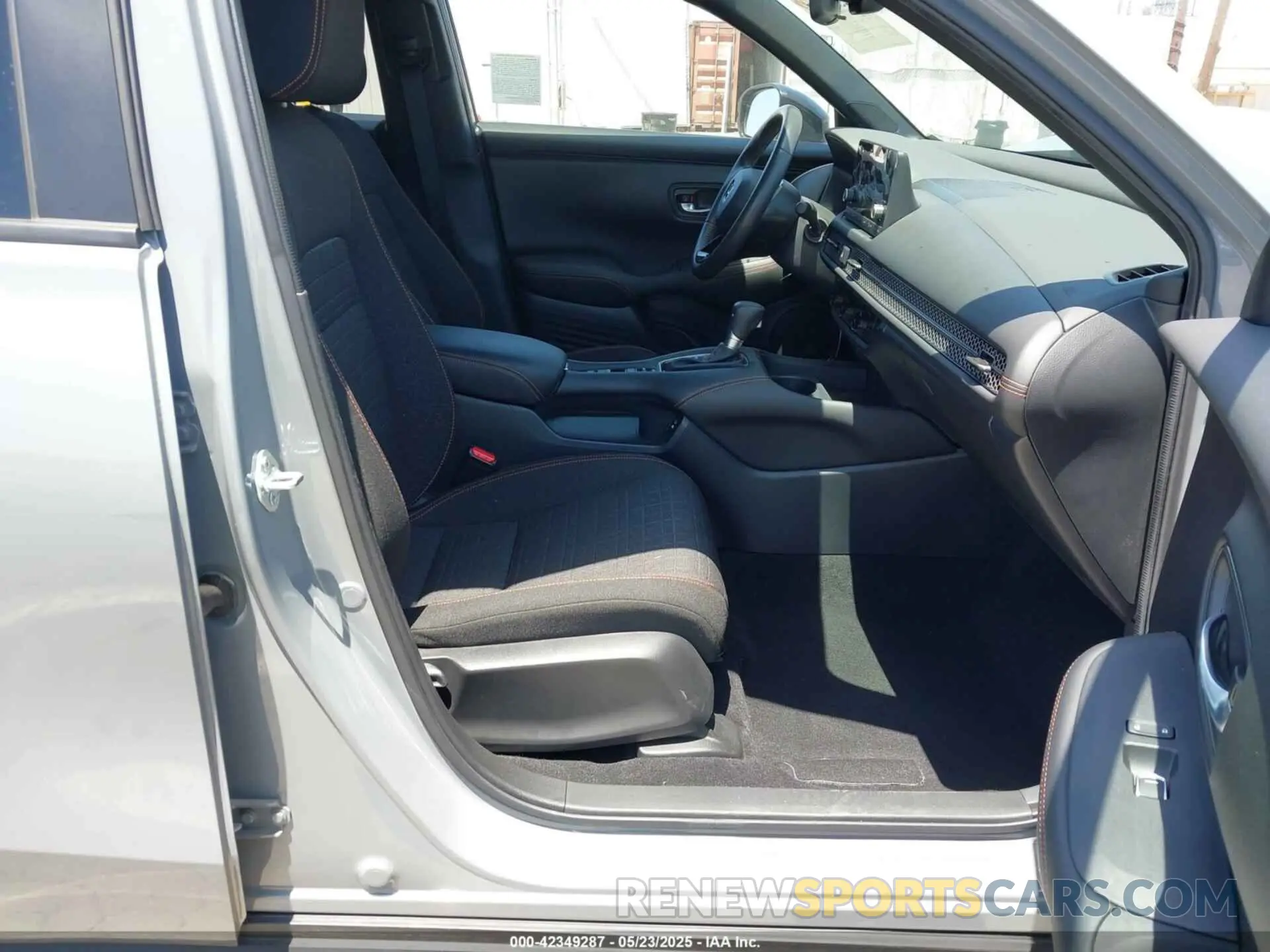 5 Photograph of a damaged car 3CZRZ1H57RM751636 HONDA HR-V 2024