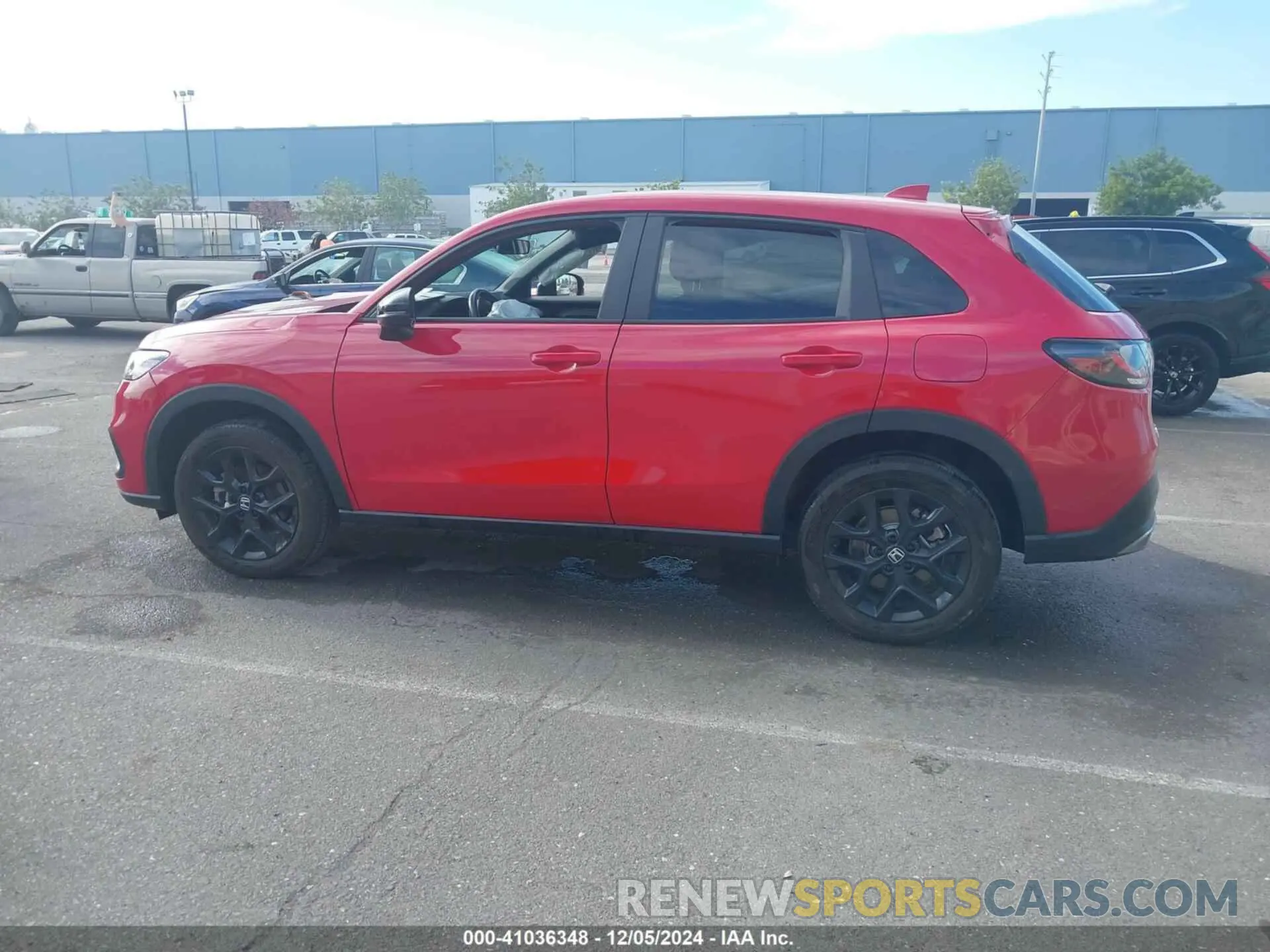 14 Photograph of a damaged car 3CZRZ1H58RM706561 HONDA HR-V 2024
