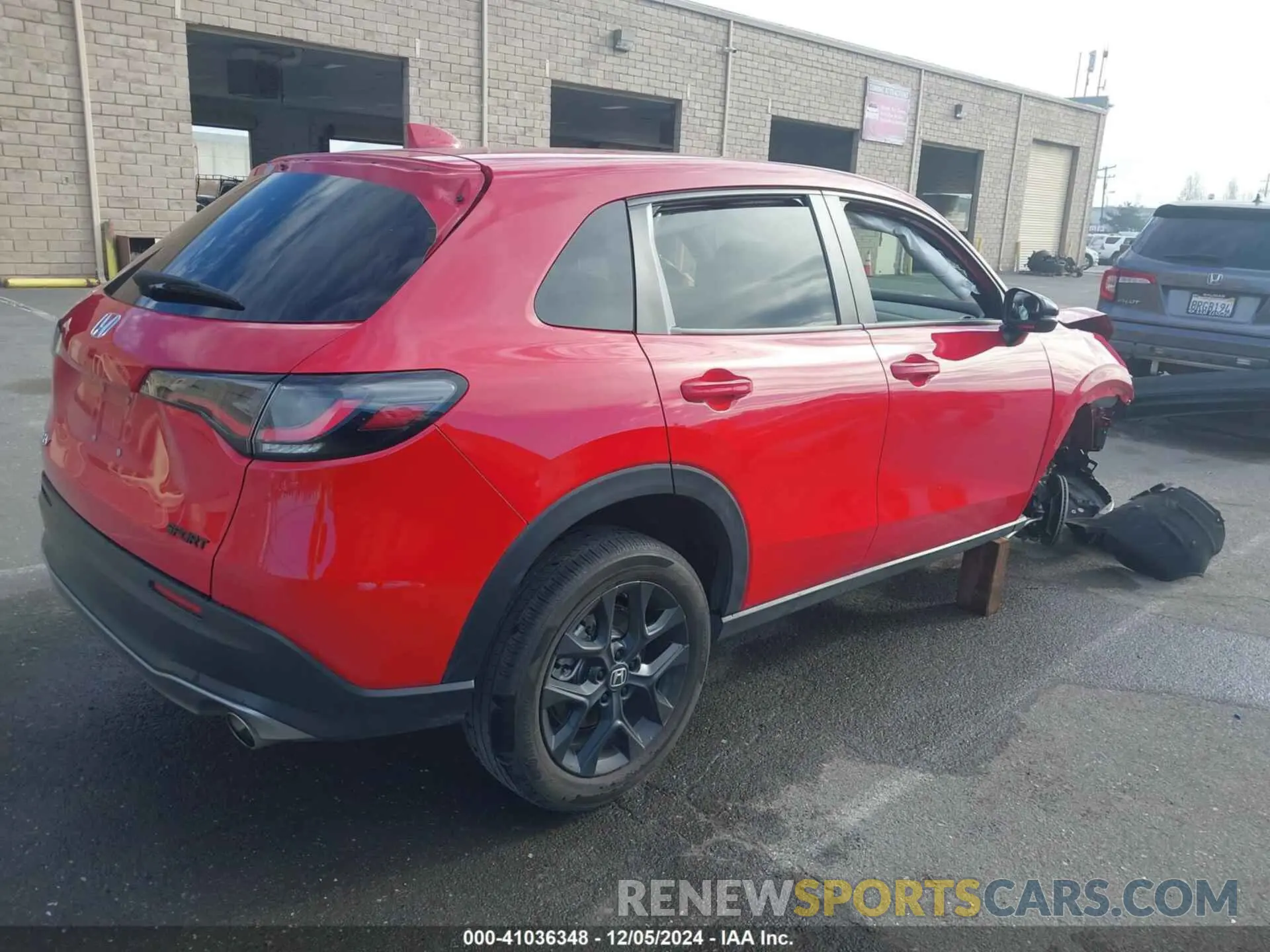 4 Photograph of a damaged car 3CZRZ1H58RM706561 HONDA HR-V 2024