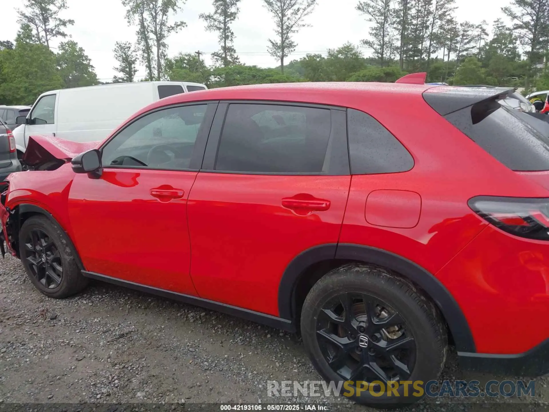 14 Photograph of a damaged car 3CZRZ1H58RM709931 HONDA HR-V 2024