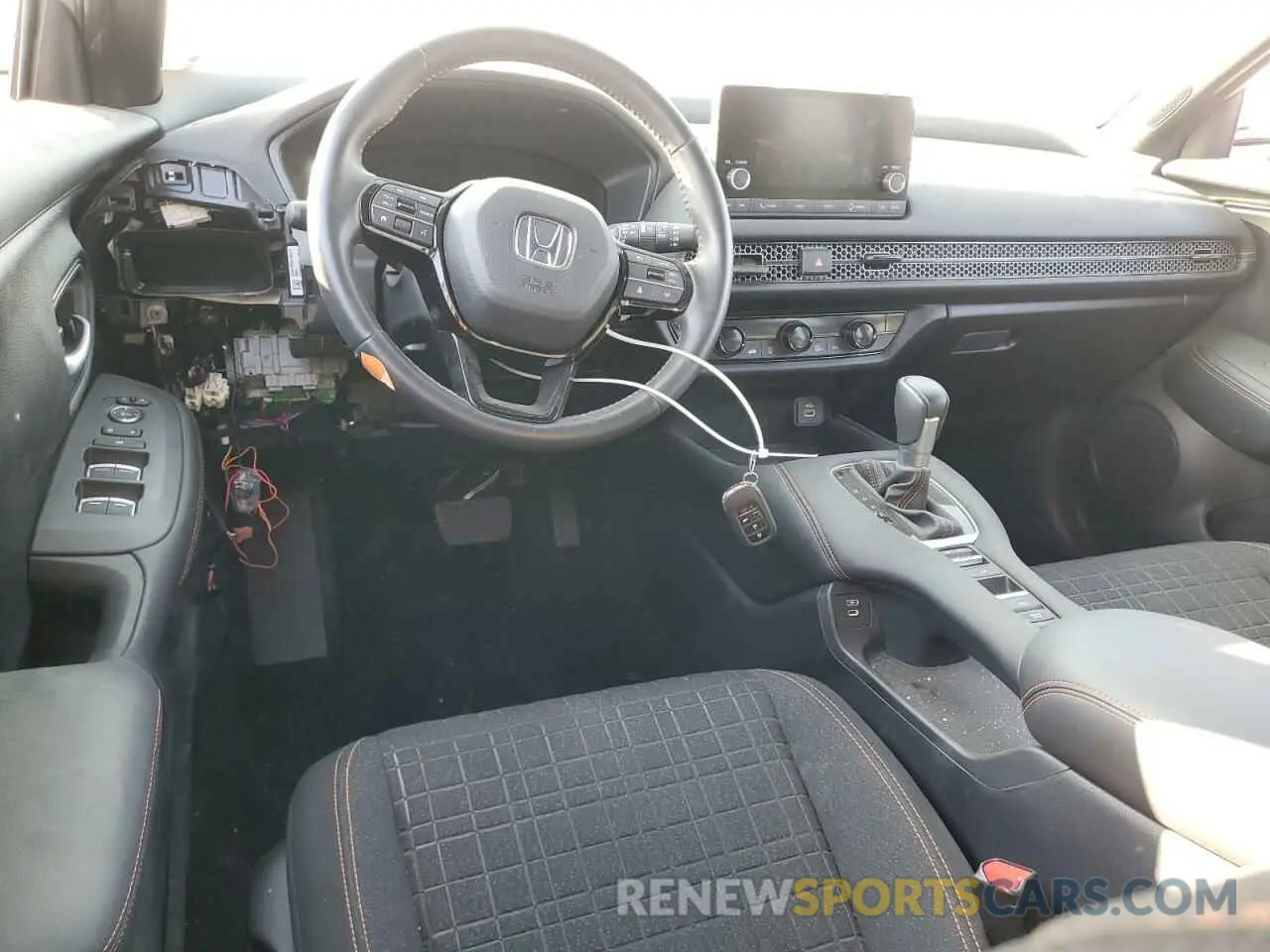 8 Photograph of a damaged car 3CZRZ1H58RM748809 HONDA HR-V 2024
