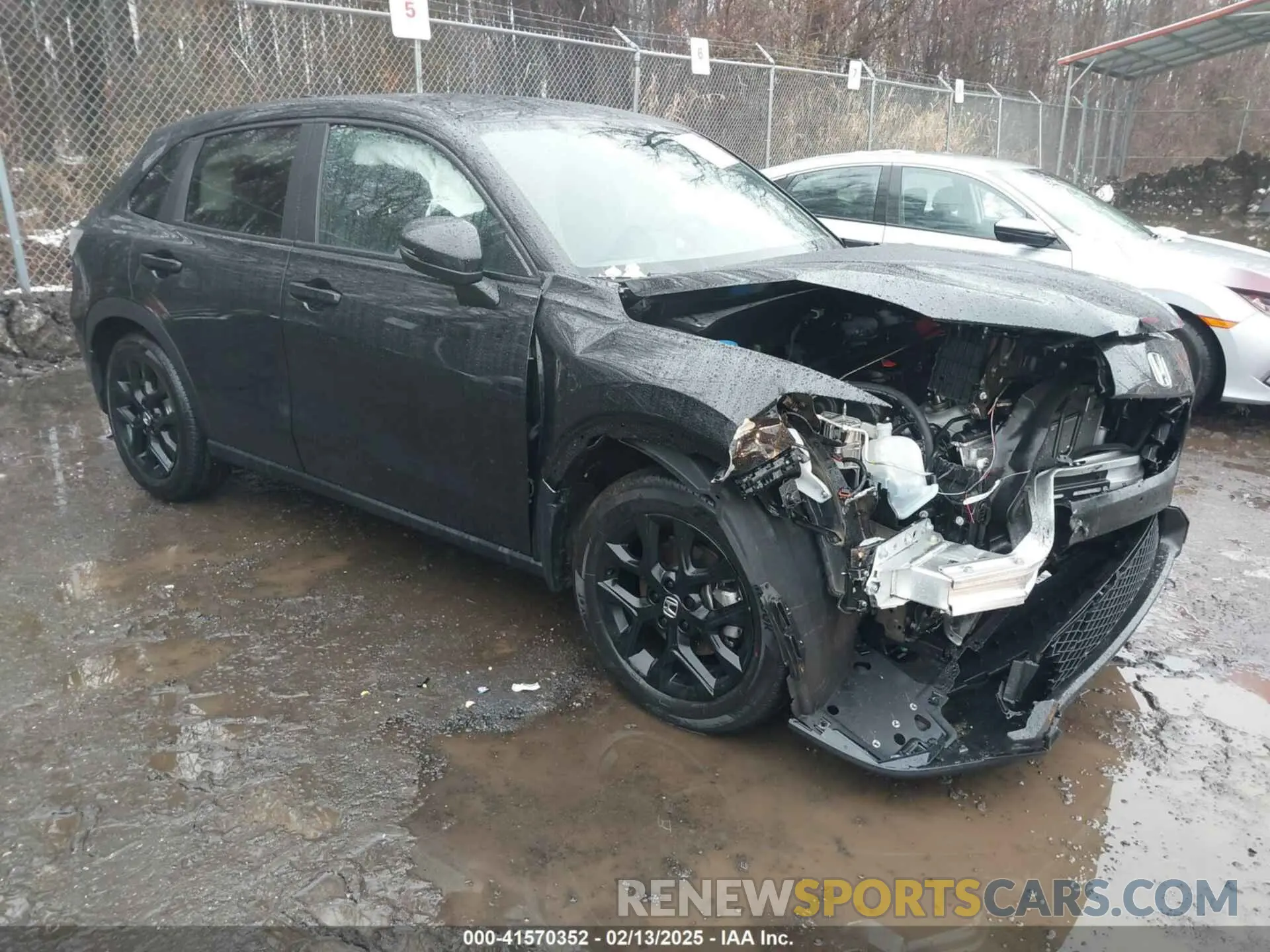 1 Photograph of a damaged car 3CZRZ1H58RM753413 HONDA HR-V 2024