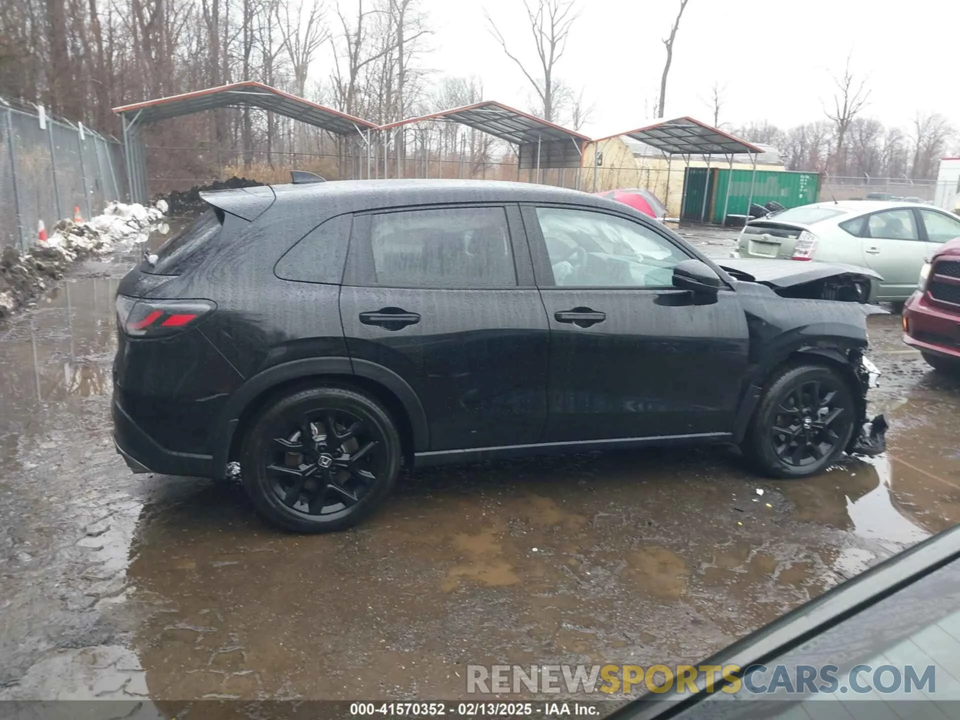 13 Photograph of a damaged car 3CZRZ1H58RM753413 HONDA HR-V 2024