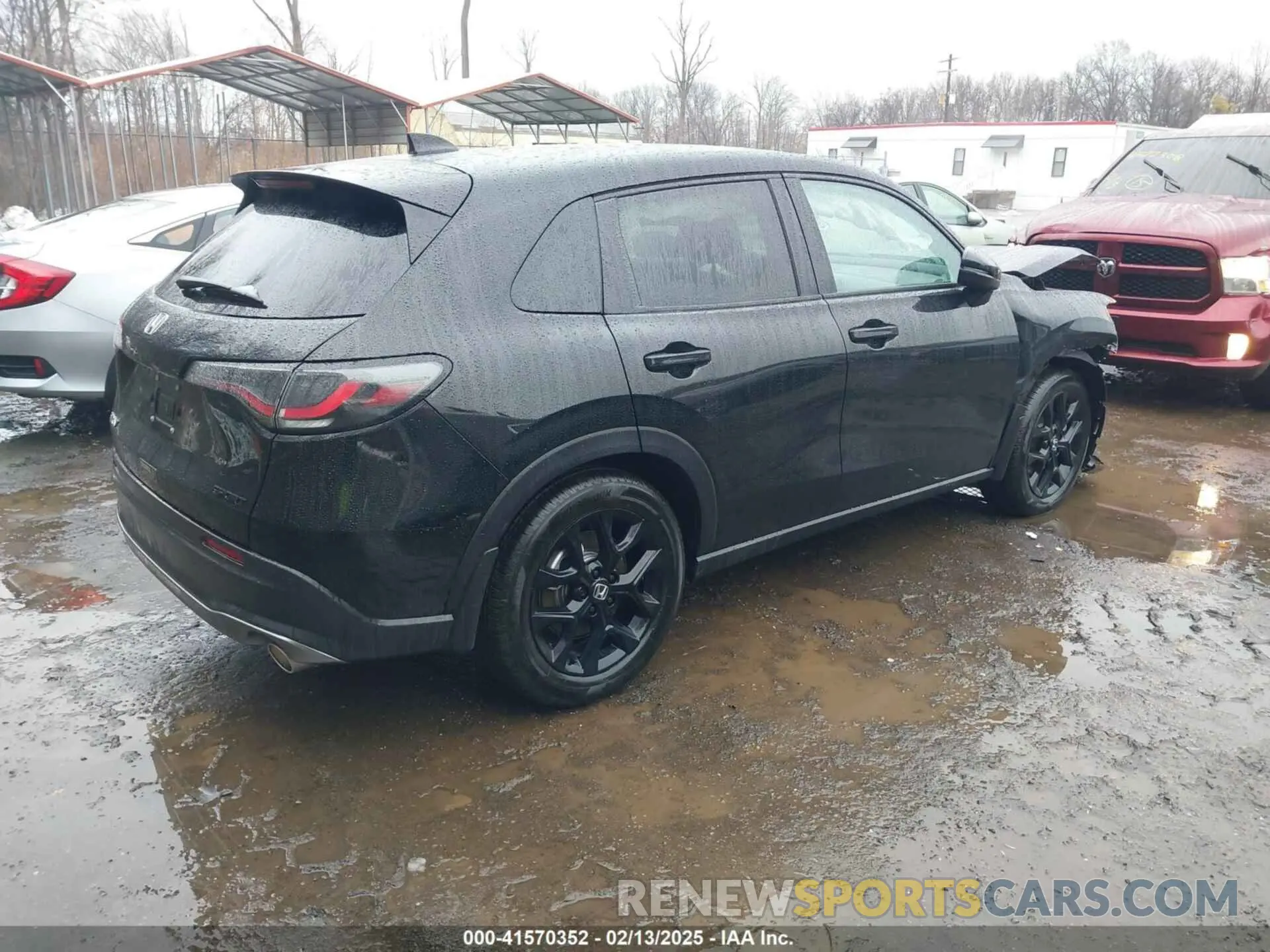 4 Photograph of a damaged car 3CZRZ1H58RM753413 HONDA HR-V 2024