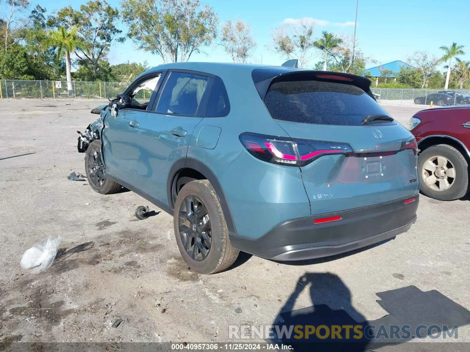 3 Photograph of a damaged car 3CZRZ1H58RM759468 HONDA HR-V 2024