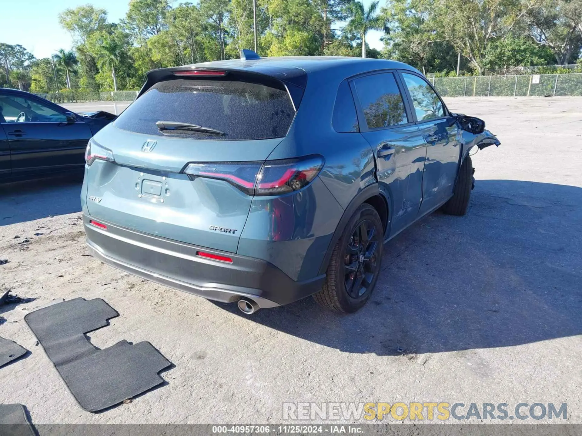 4 Photograph of a damaged car 3CZRZ1H58RM759468 HONDA HR-V 2024