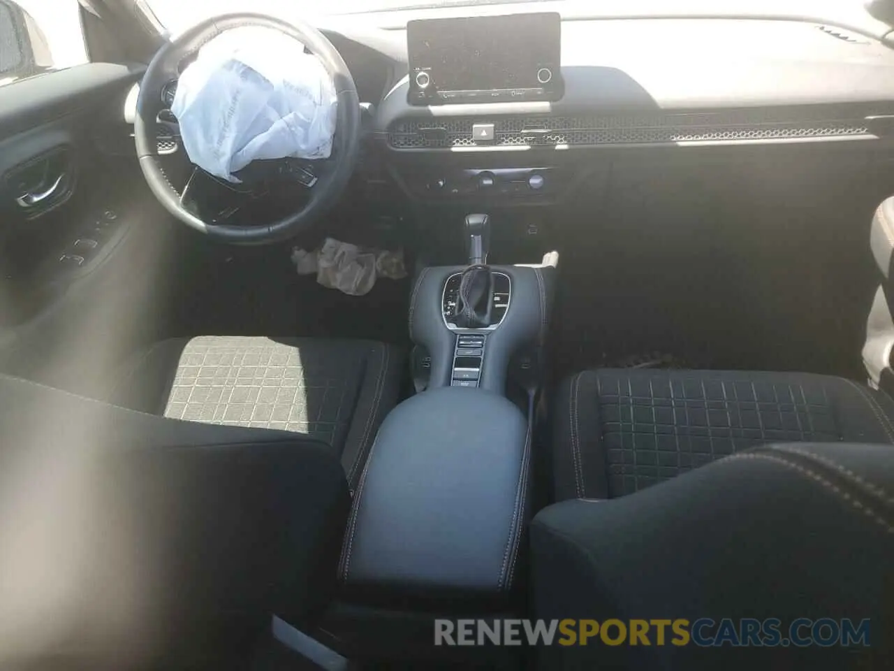 8 Photograph of a damaged car 3CZRZ1H5XRM708201 HONDA HR-V 2024