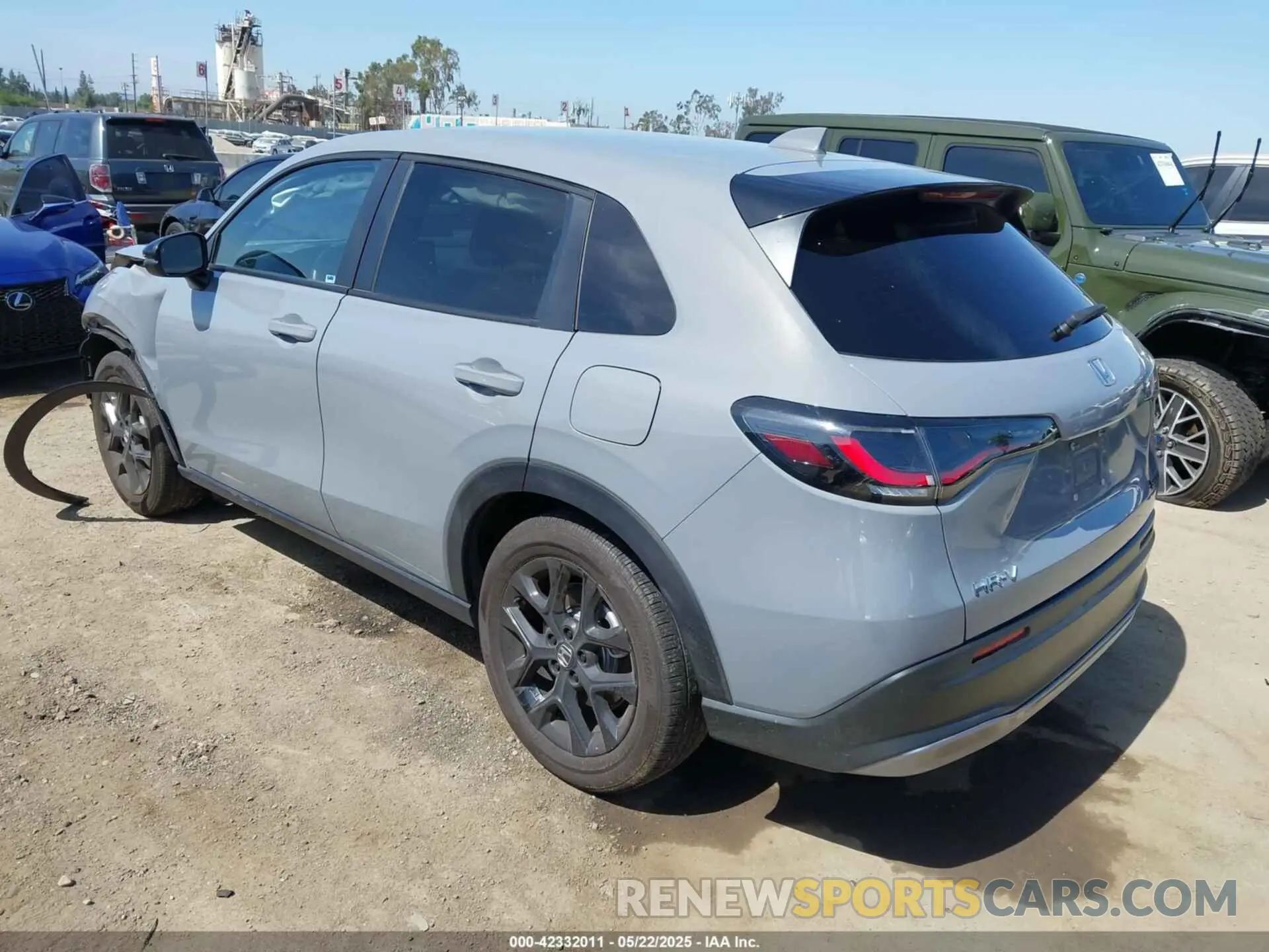 3 Photograph of a damaged car 3CZRZ1H5XRM732045 HONDA HR-V 2024
