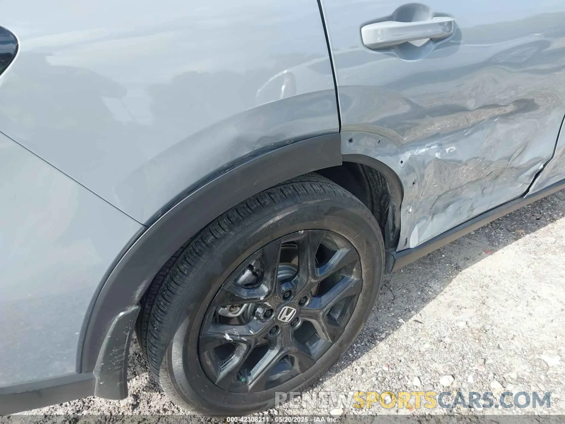 6 Photograph of a damaged car 3CZRZ1H5XRM749430 HONDA HR-V 2024