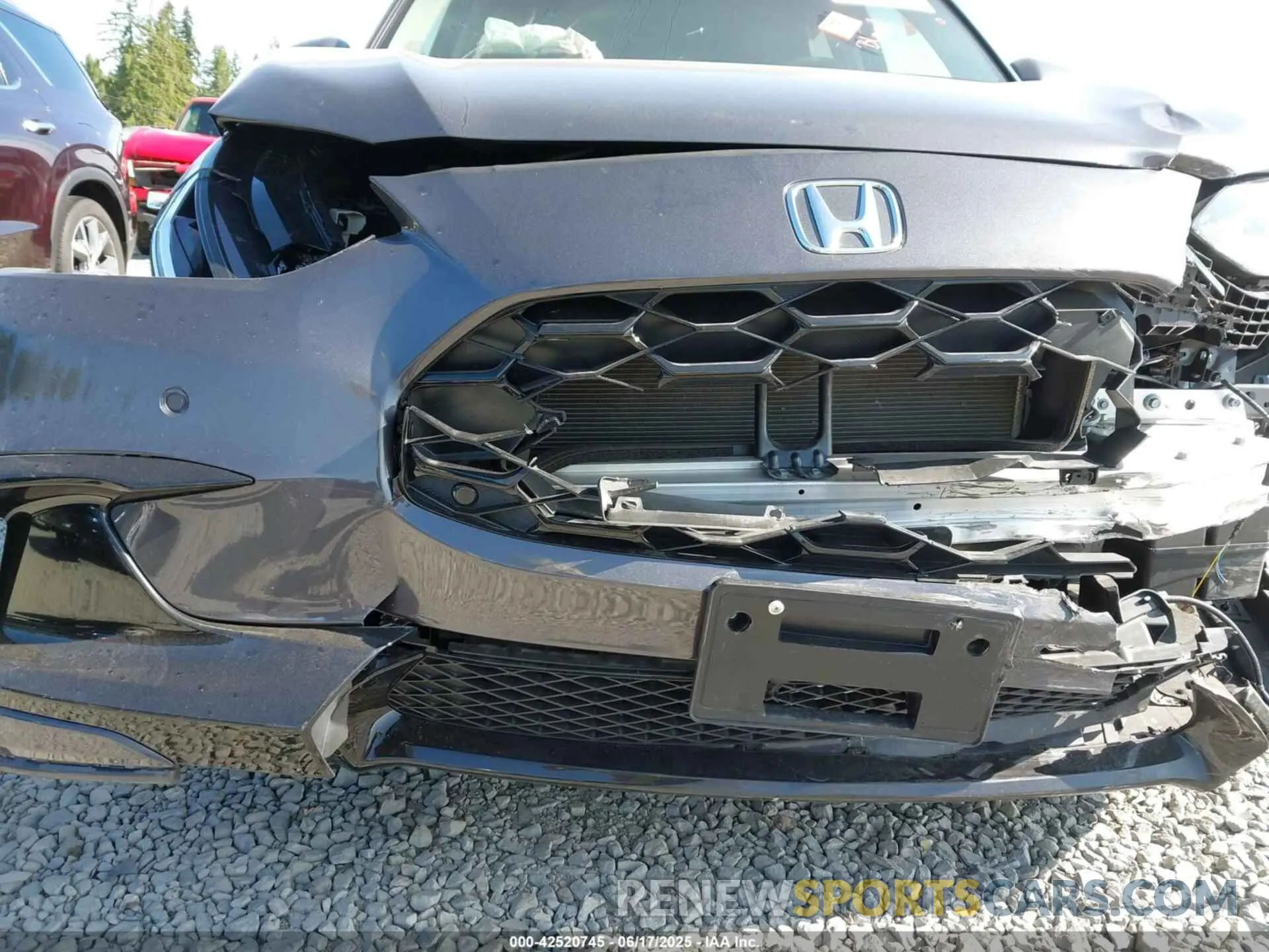 17 Photograph of a damaged car 3CZRZ1H70RM738969 HONDA HR-V 2024