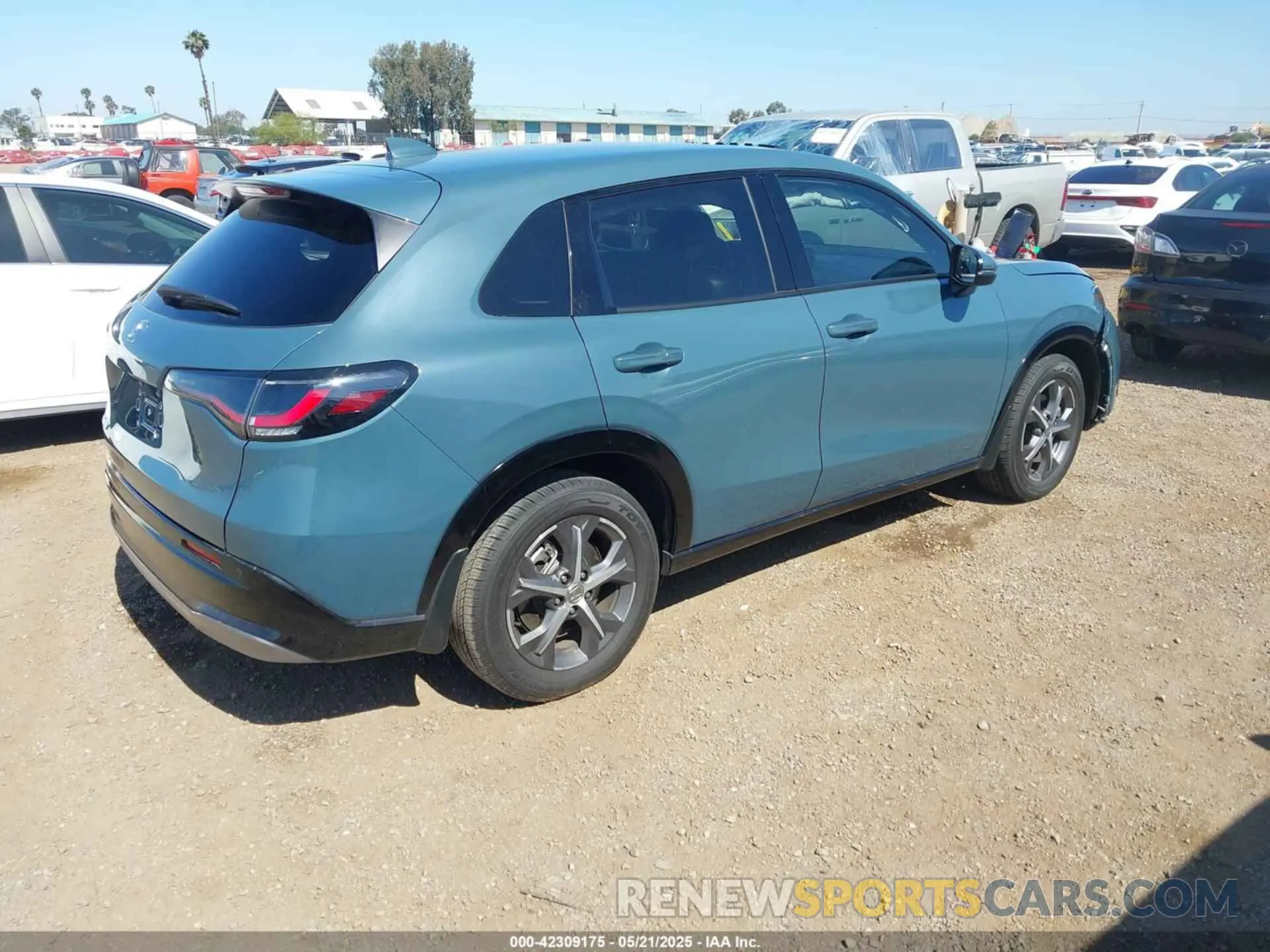 4 Photograph of a damaged car 3CZRZ1H70RM750166 HONDA HR-V 2024