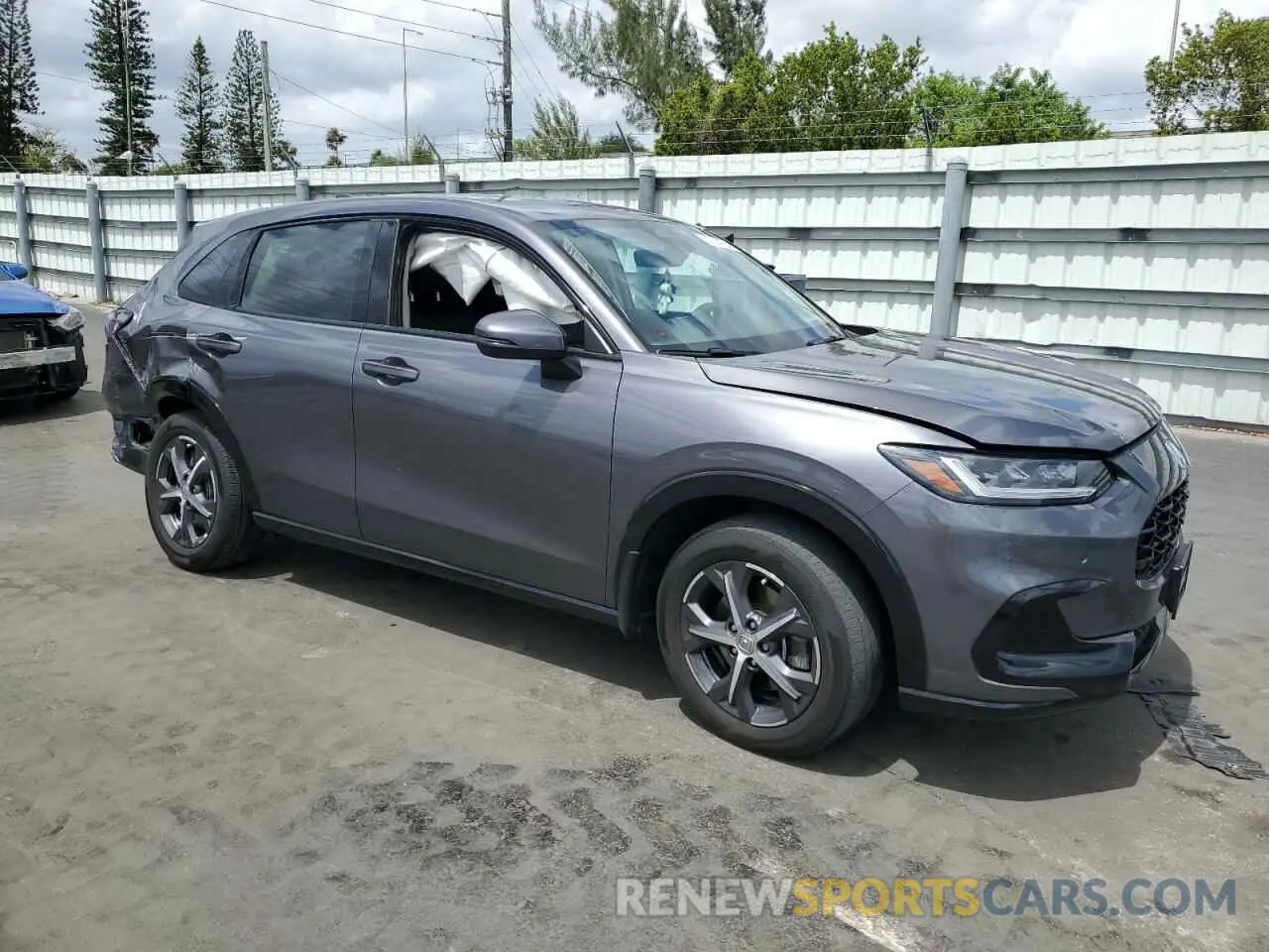 4 Photograph of a damaged car 3CZRZ1H70RM759627 HONDA HR-V 2024