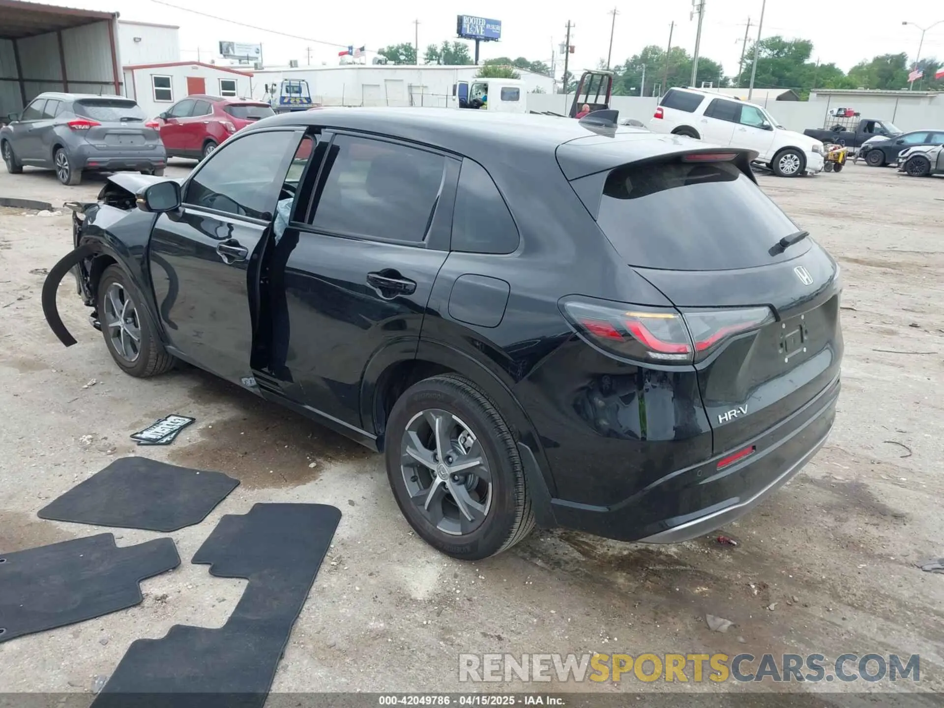 3 Photograph of a damaged car 3CZRZ1H70RM761040 HONDA HR-V 2024