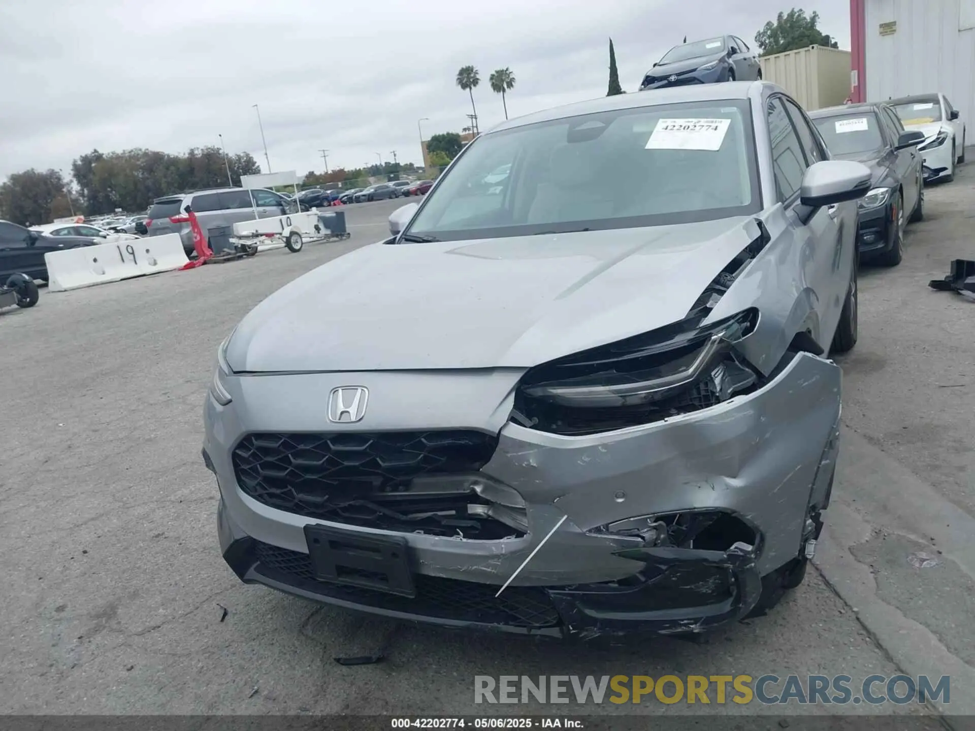 13 Photograph of a damaged car 3CZRZ1H71RM758910 HONDA HR-V 2024