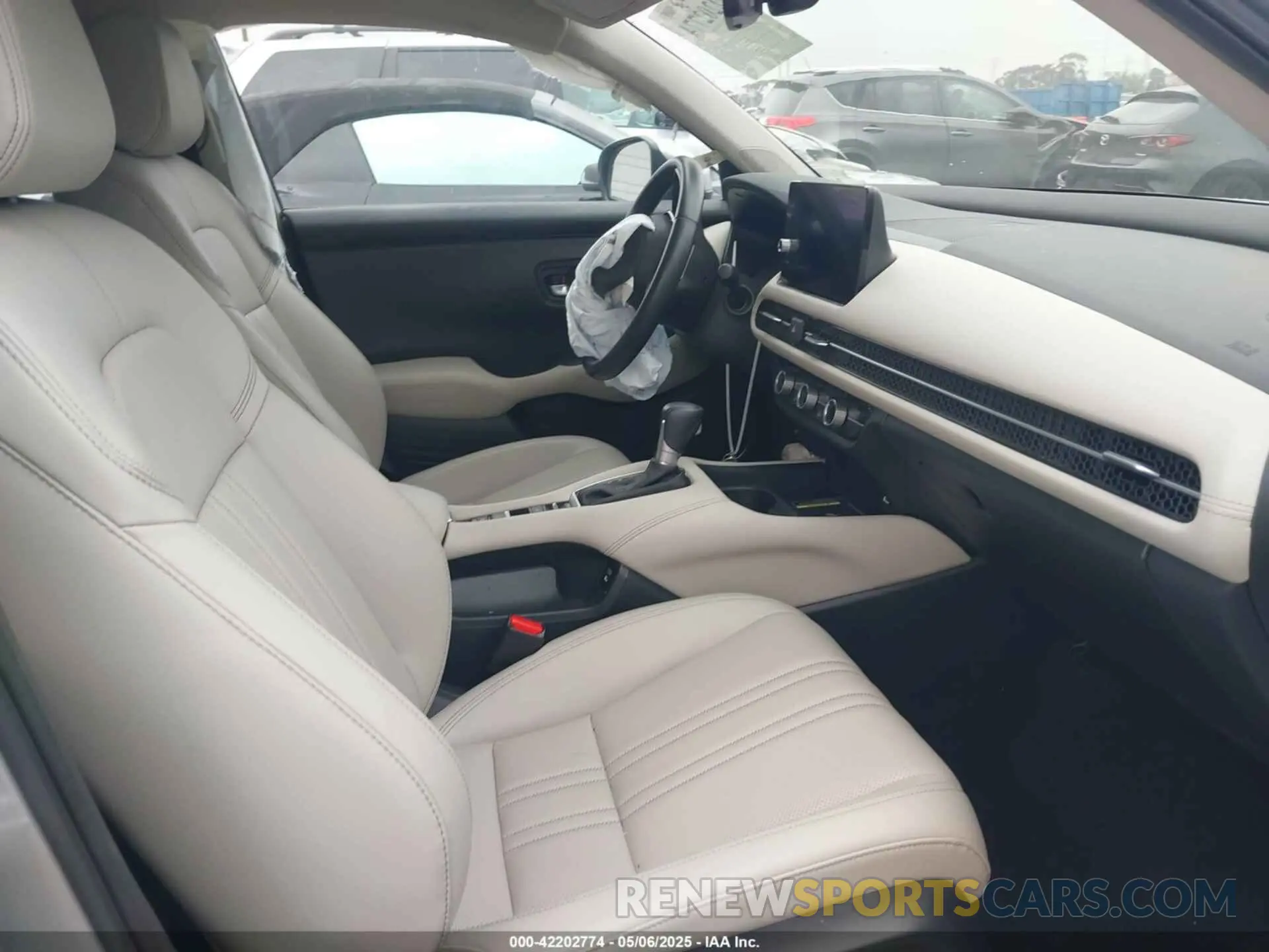 5 Photograph of a damaged car 3CZRZ1H71RM758910 HONDA HR-V 2024