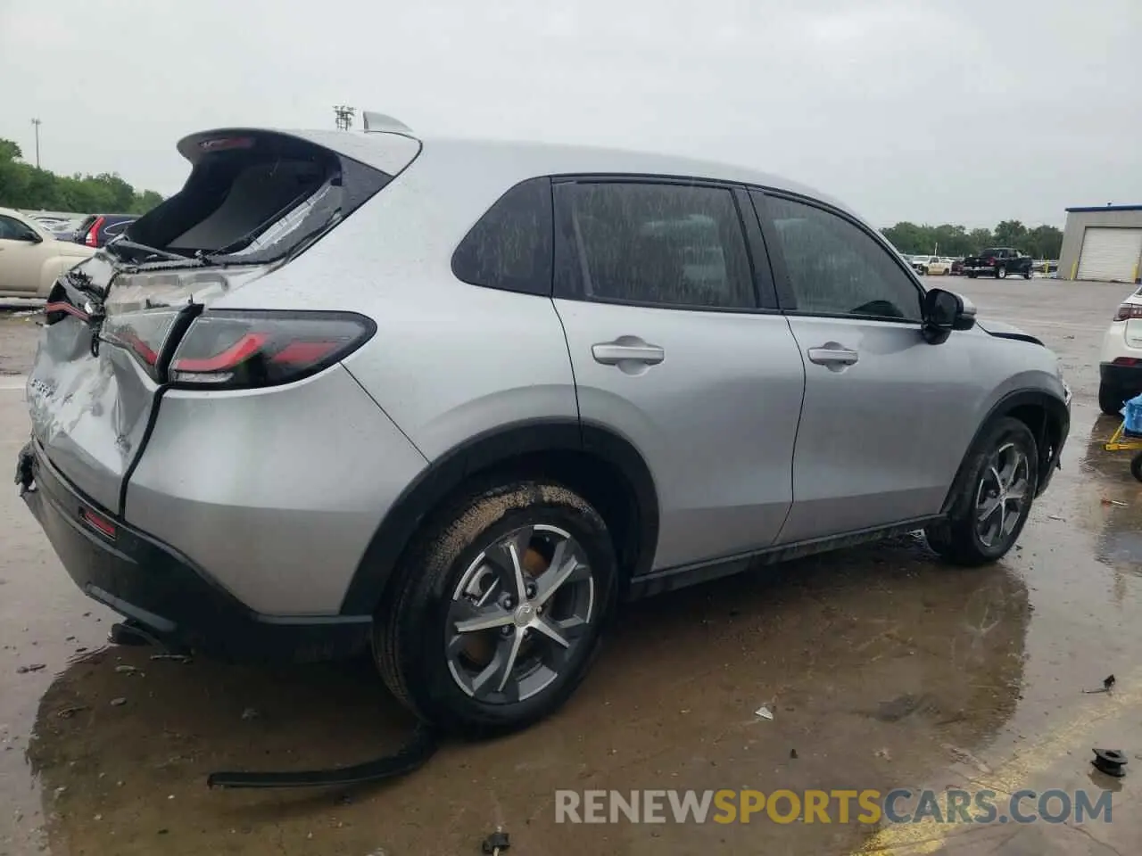 3 Photograph of a damaged car 3CZRZ1H73RM737685 HONDA HR-V 2024
