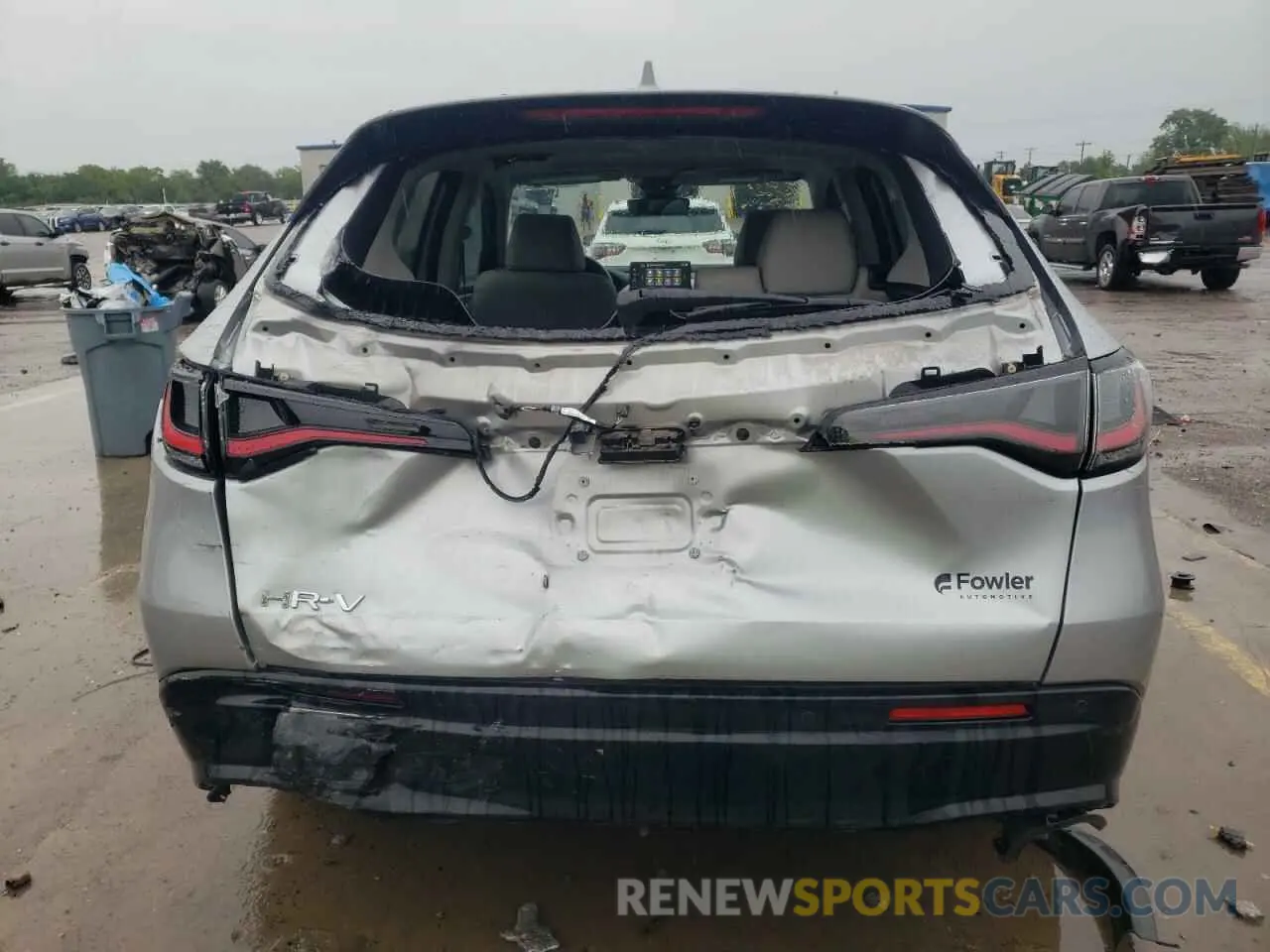 6 Photograph of a damaged car 3CZRZ1H73RM737685 HONDA HR-V 2024
