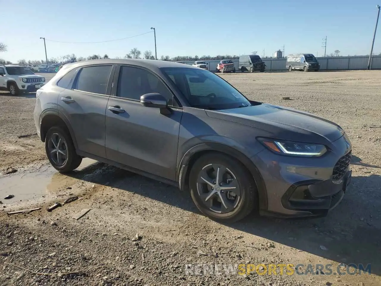 4 Photograph of a damaged car 3CZRZ1H73RM752865 HONDA HR-V 2024