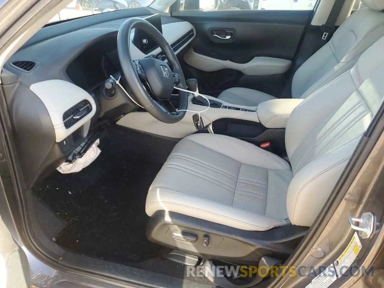 7 Photograph of a damaged car 3CZRZ1H73RM752865 HONDA HR-V 2024