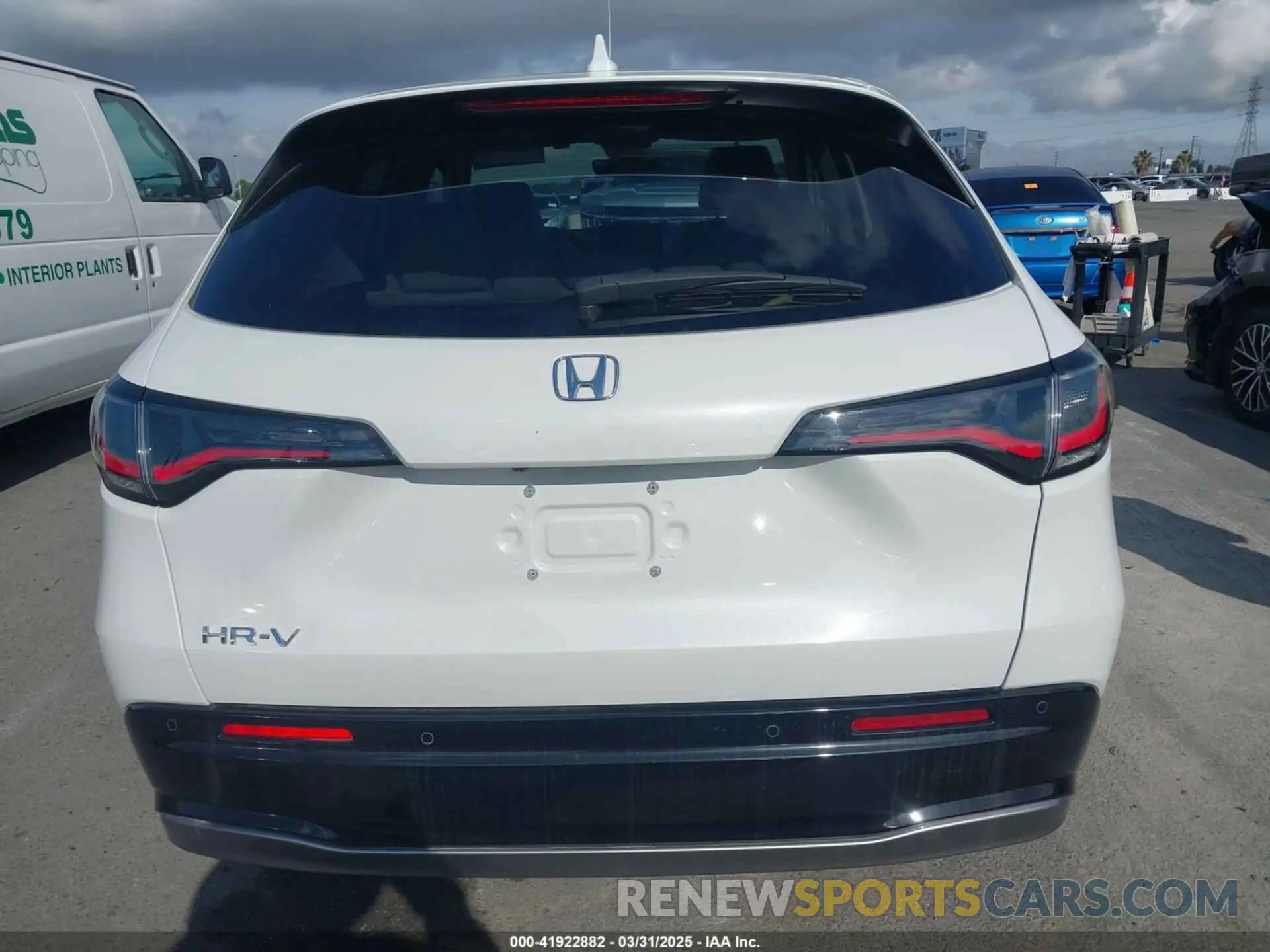 15 Photograph of a damaged car 3CZRZ1H74RM711208 HONDA HR-V 2024