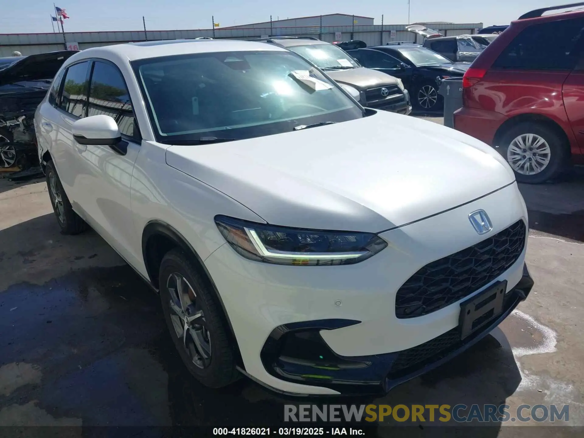 1 Photograph of a damaged car 3CZRZ1H74RM759985 HONDA HR-V 2024