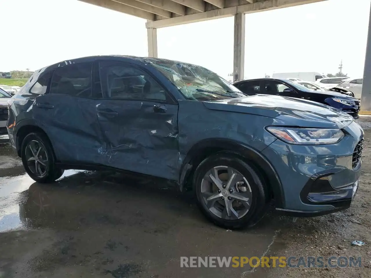 4 Photograph of a damaged car 3CZRZ1H75RM750194 HONDA HR-V 2024