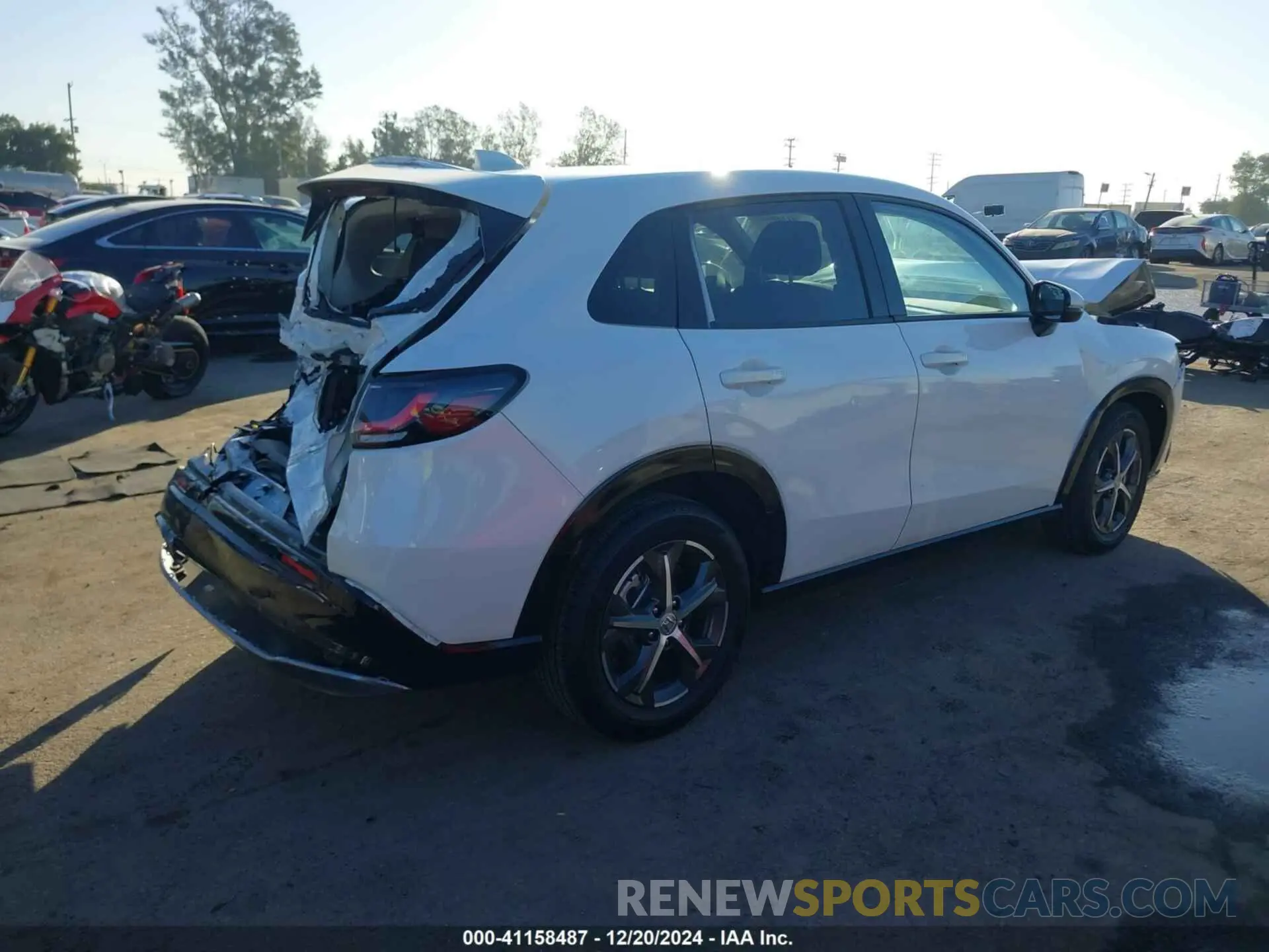 4 Photograph of a damaged car 3CZRZ1H75RM755170 HONDA HR-V 2024