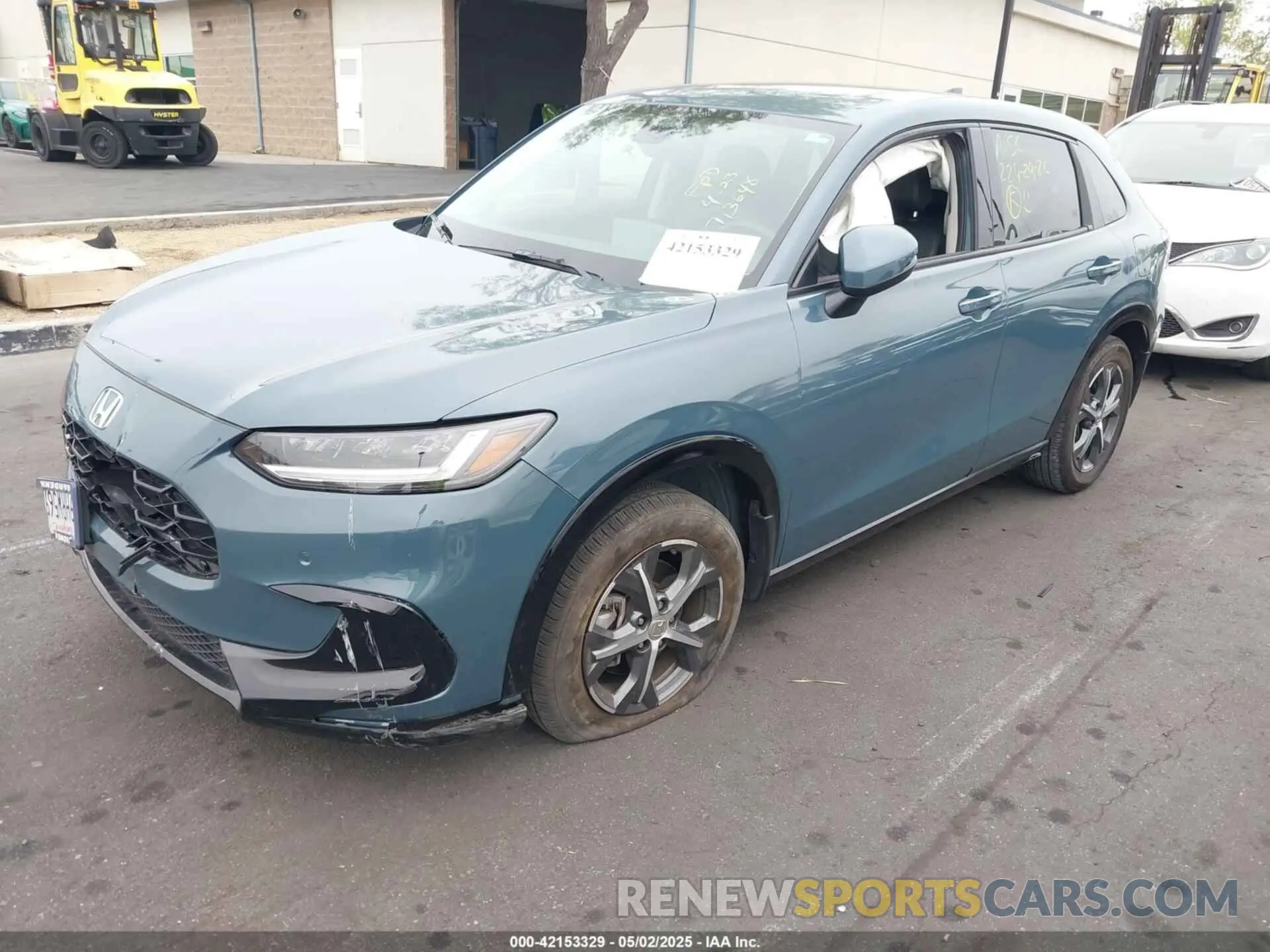2 Photograph of a damaged car 3CZRZ1H79RM713648 HONDA HR-V 2024