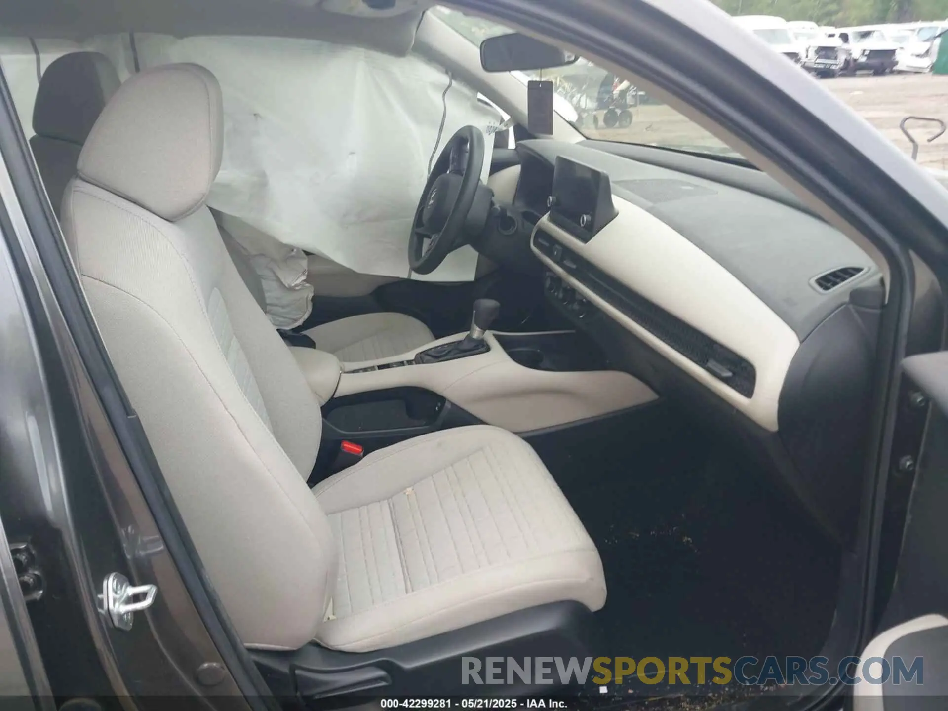 5 Photograph of a damaged car 3CZRZ2H30RM701729 HONDA HR-V 2024
