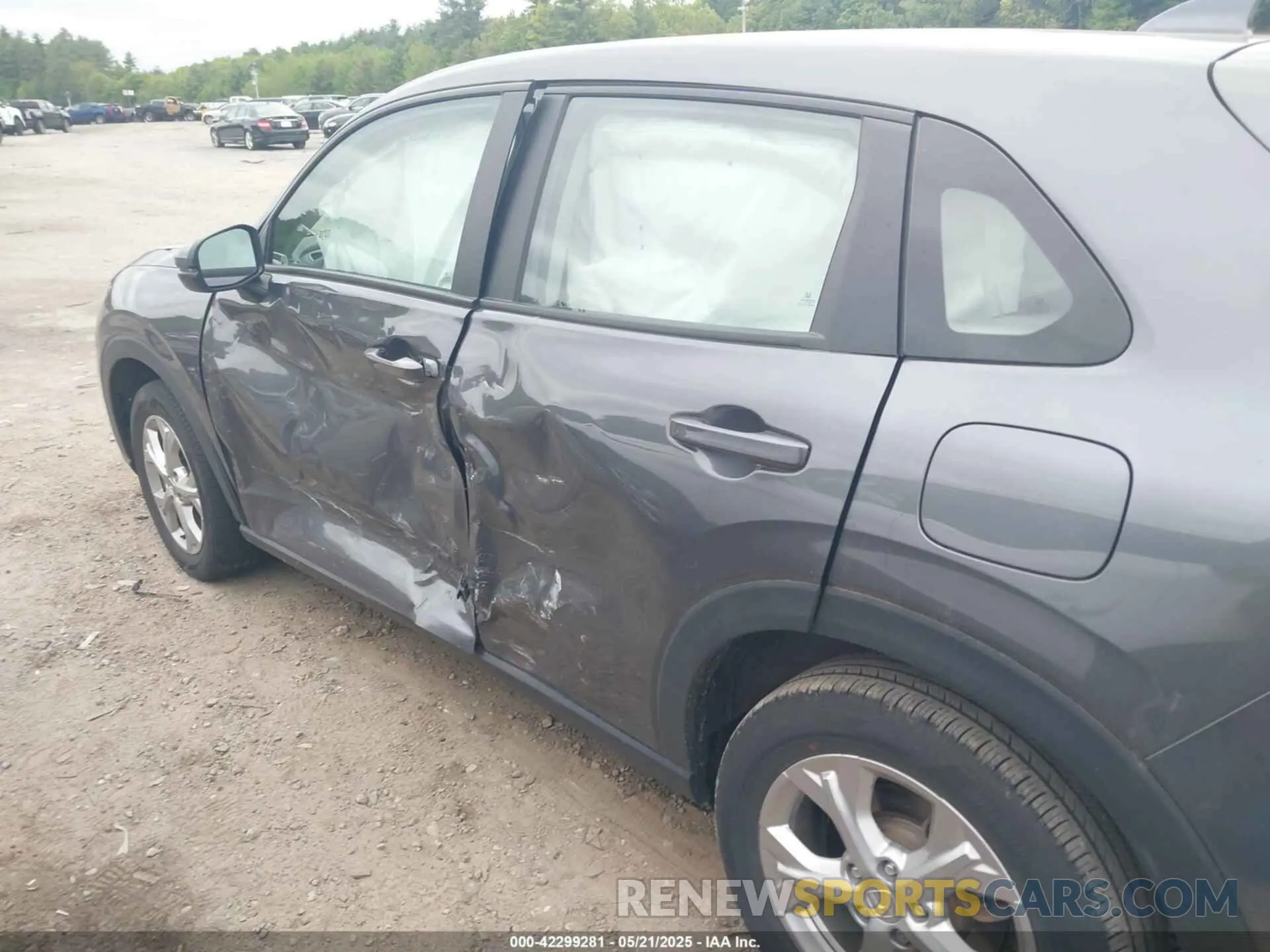 6 Photograph of a damaged car 3CZRZ2H30RM701729 HONDA HR-V 2024