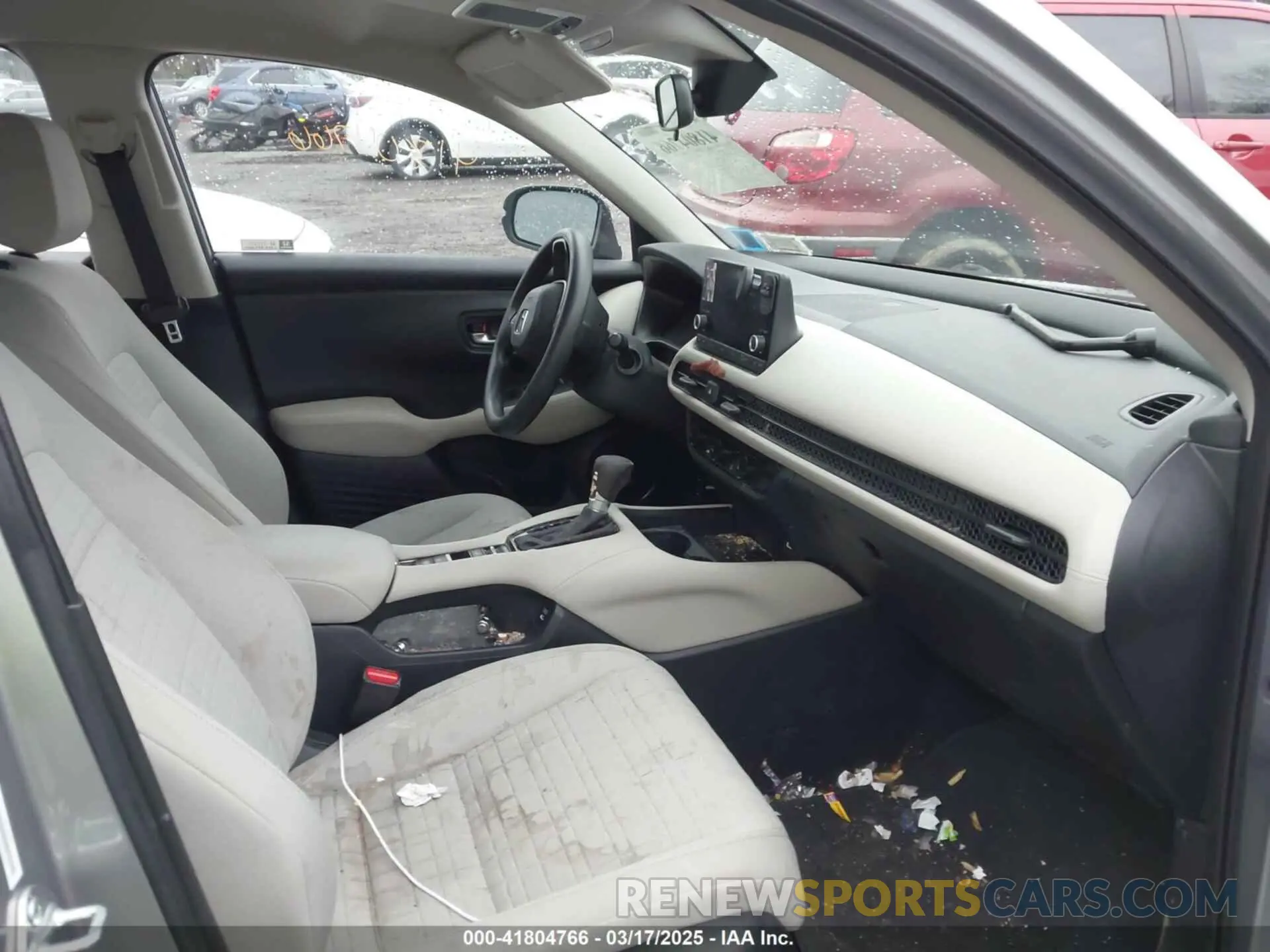 5 Photograph of a damaged car 3CZRZ2H30RM701925 HONDA HR-V 2024