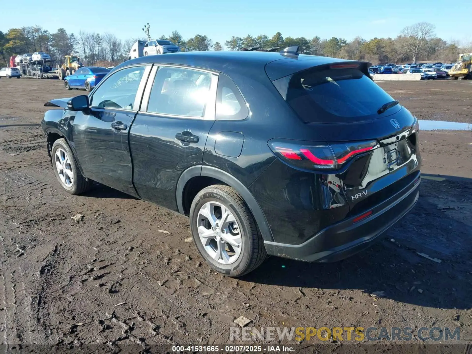 3 Photograph of a damaged car 3CZRZ2H30RM712679 HONDA HR-V 2024