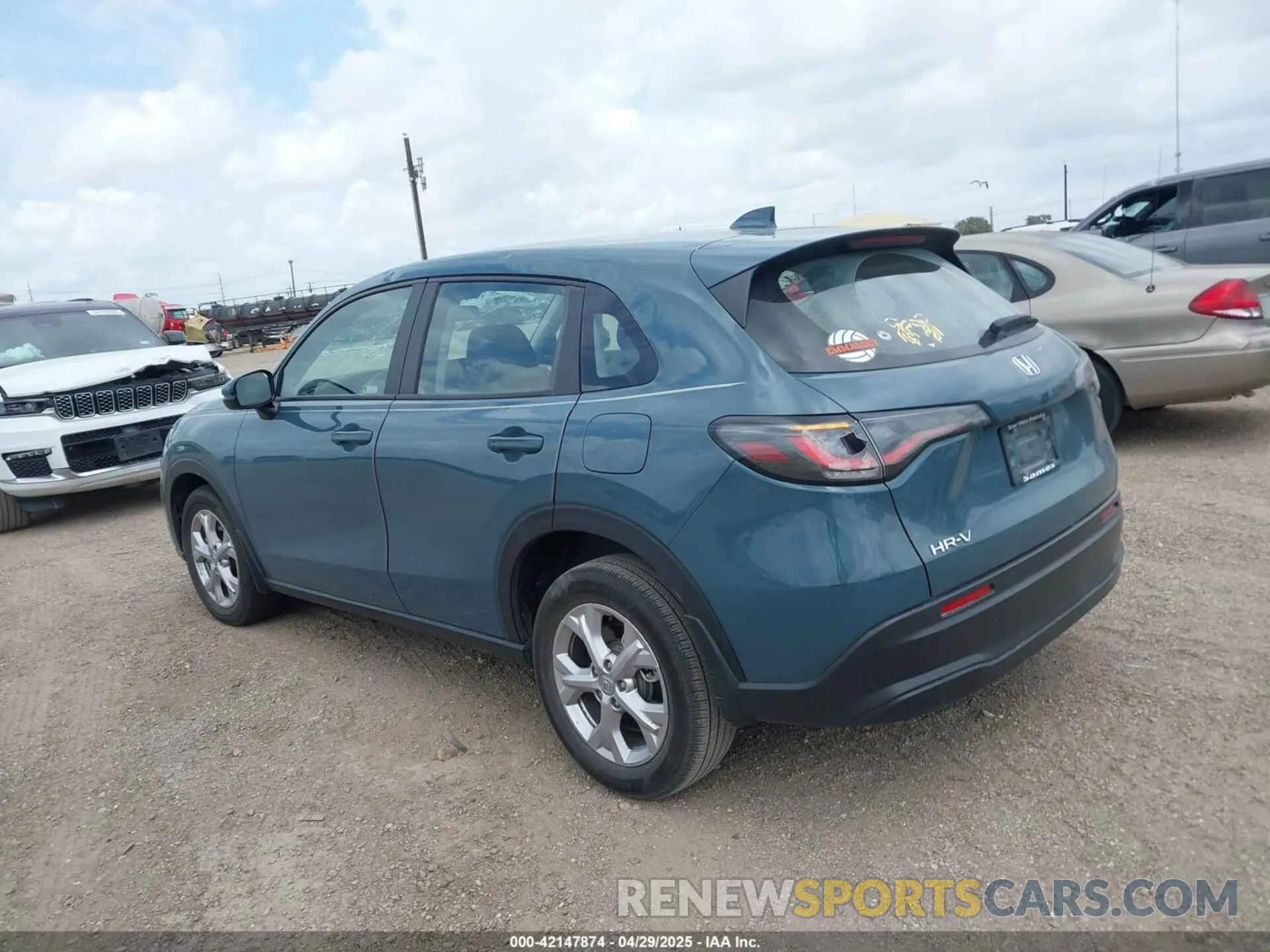 14 Photograph of a damaged car 3CZRZ2H30RM777970 HONDA HR-V 2024