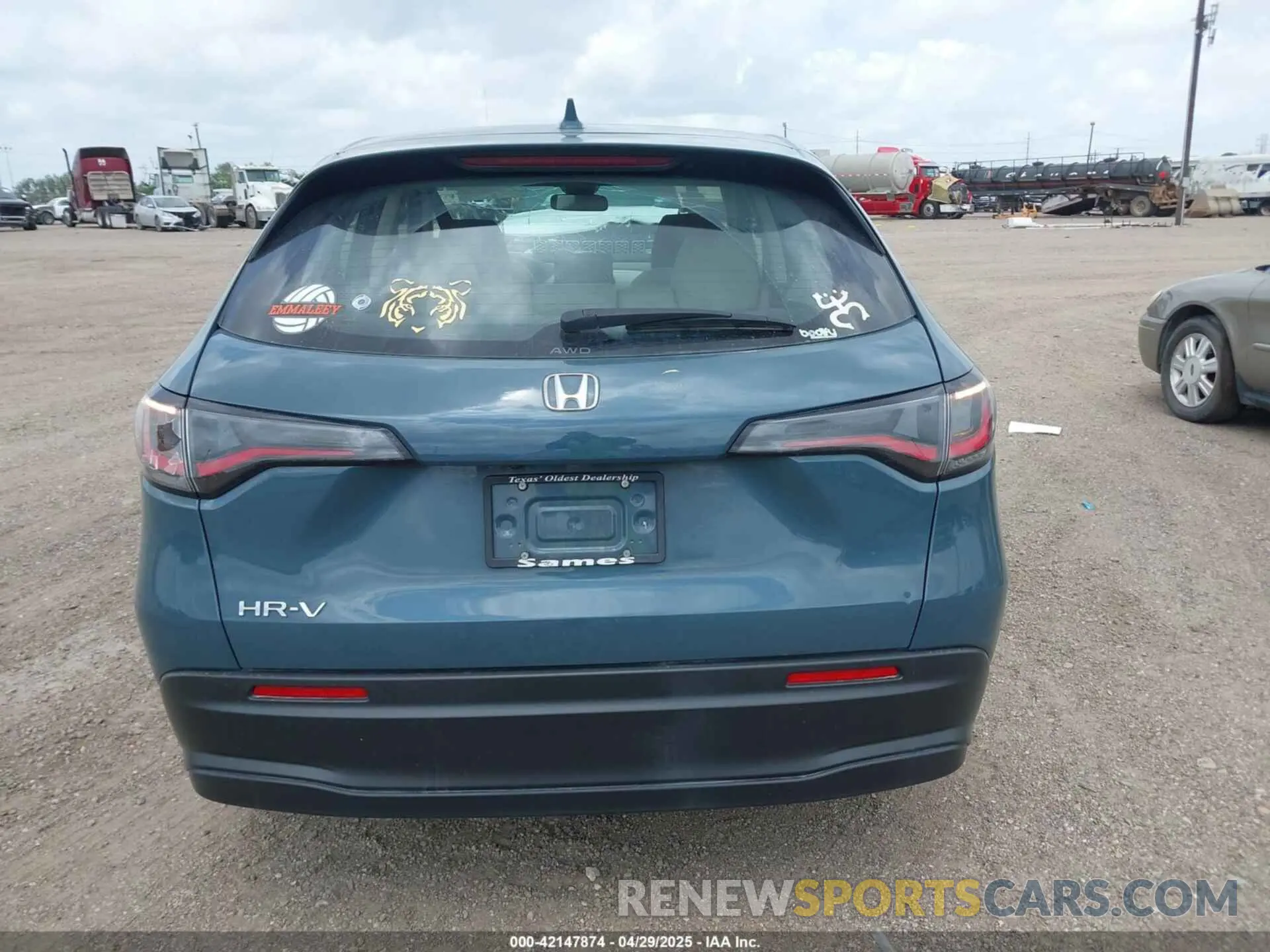 16 Photograph of a damaged car 3CZRZ2H30RM777970 HONDA HR-V 2024