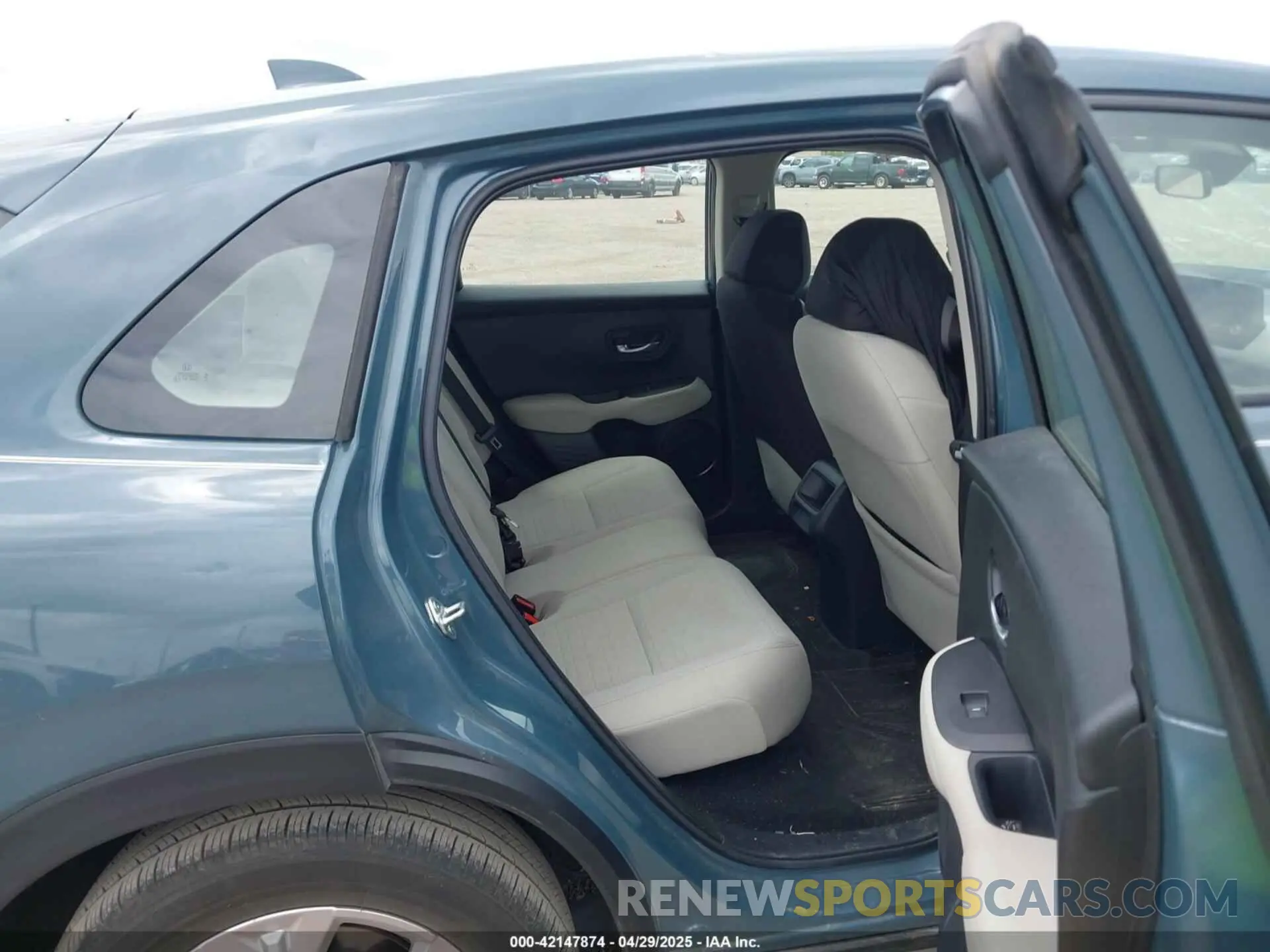 8 Photograph of a damaged car 3CZRZ2H30RM777970 HONDA HR-V 2024