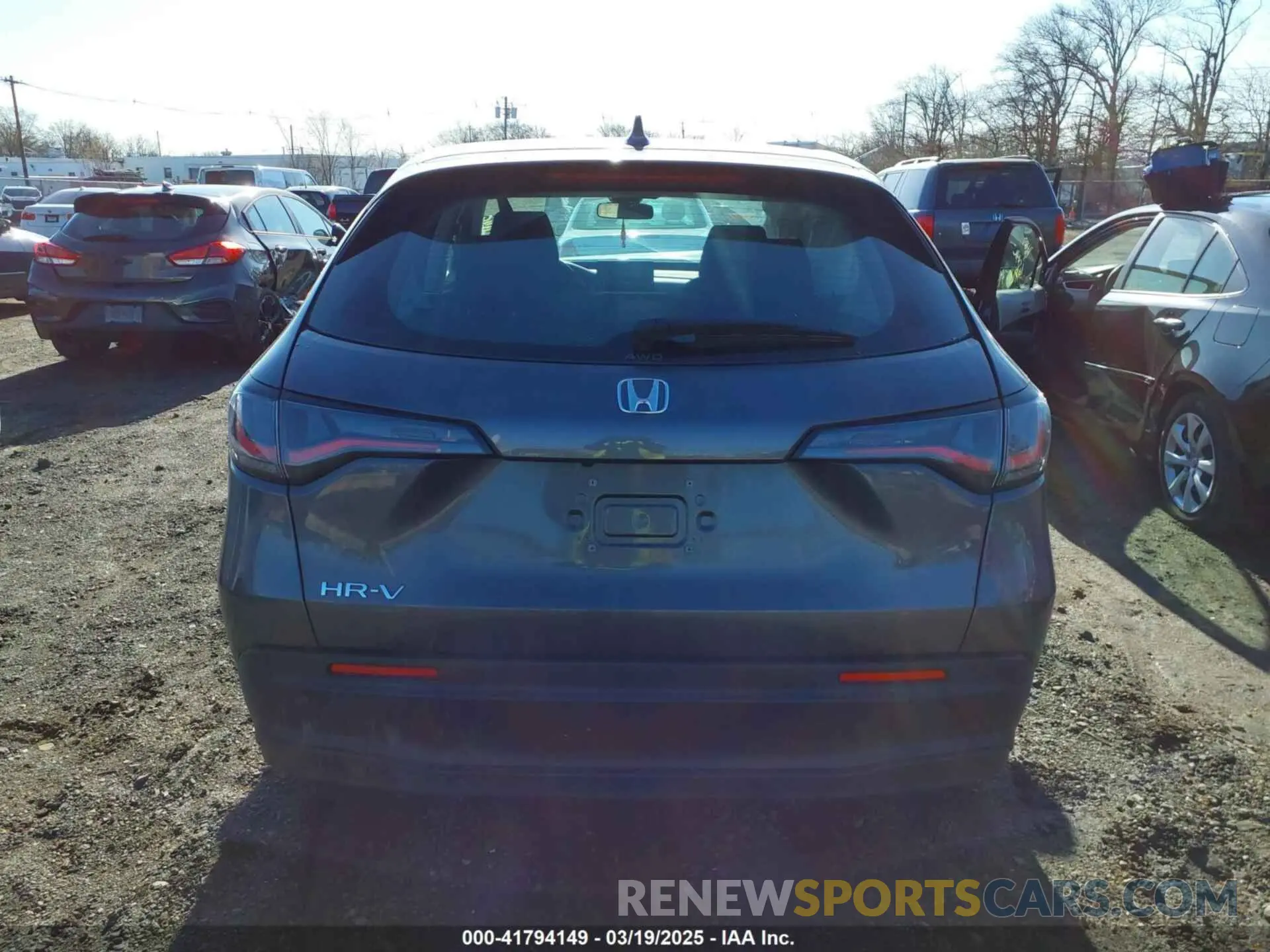 16 Photograph of a damaged car 3CZRZ2H32RM776206 HONDA HR-V 2024
