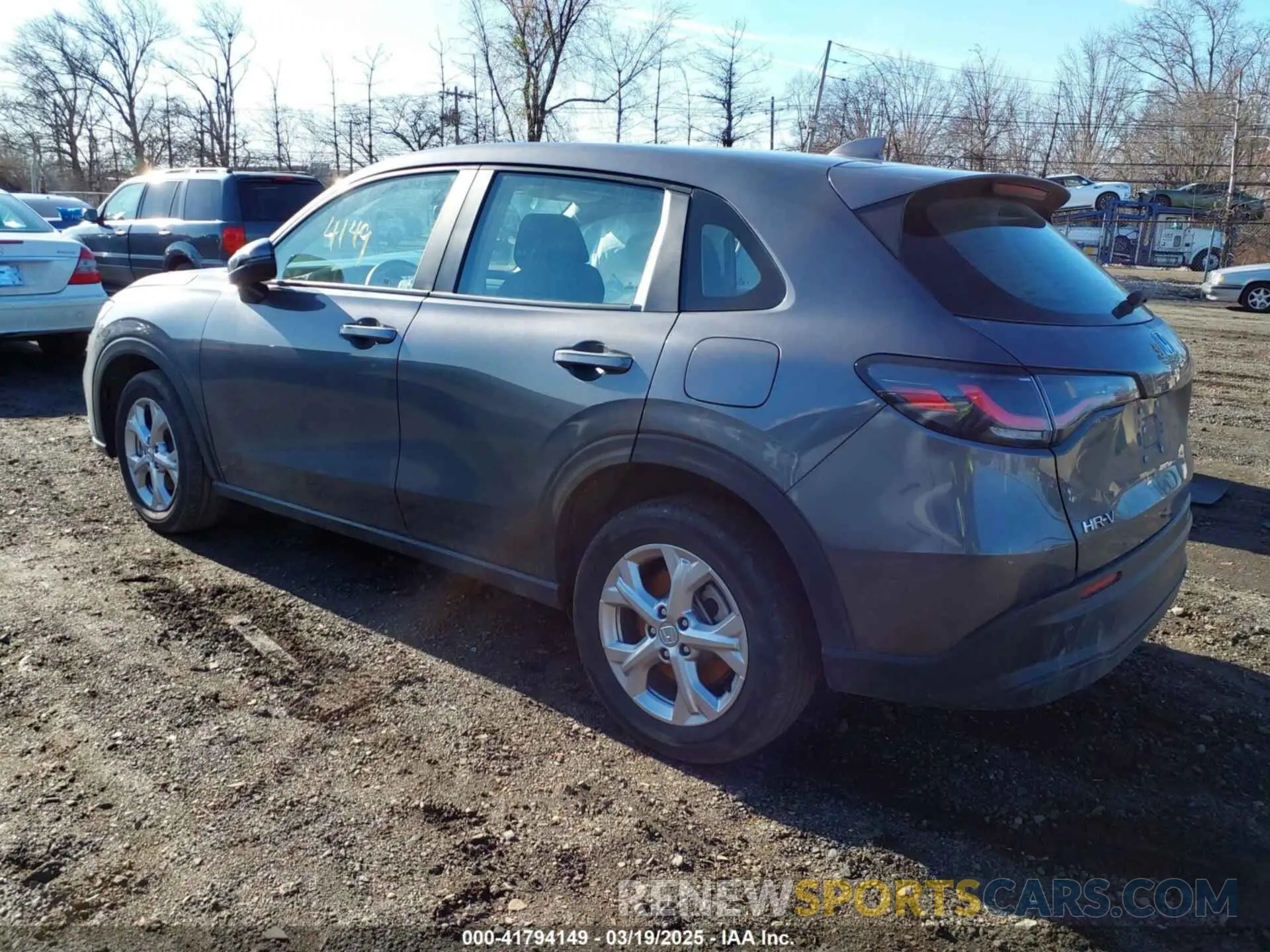 3 Photograph of a damaged car 3CZRZ2H32RM776206 HONDA HR-V 2024