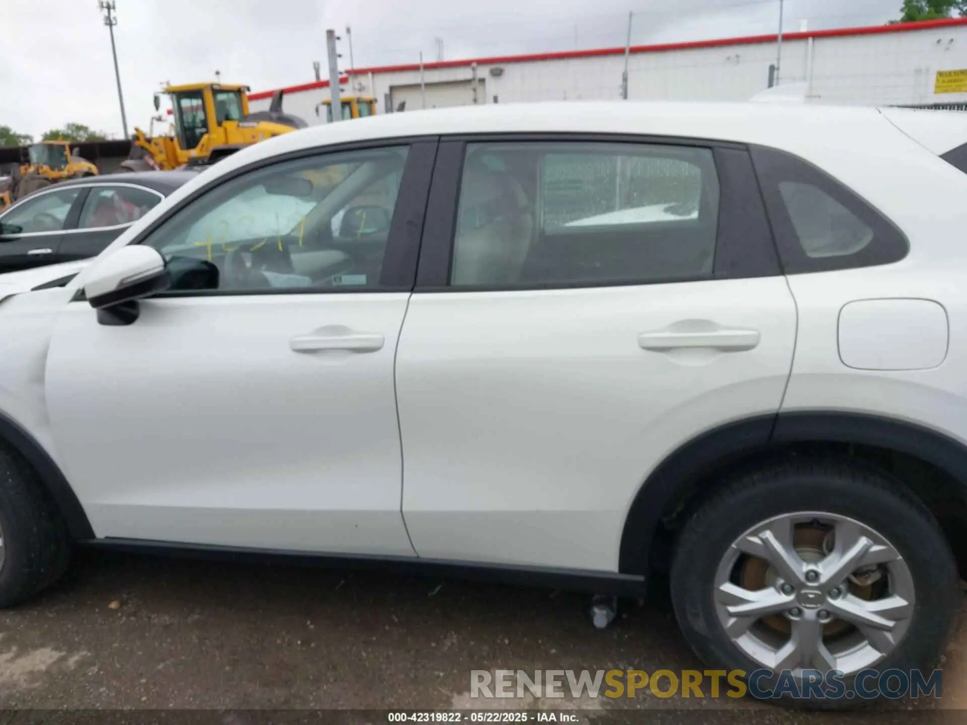 14 Photograph of a damaged car 3CZRZ2H33RM709002 HONDA HR-V 2024