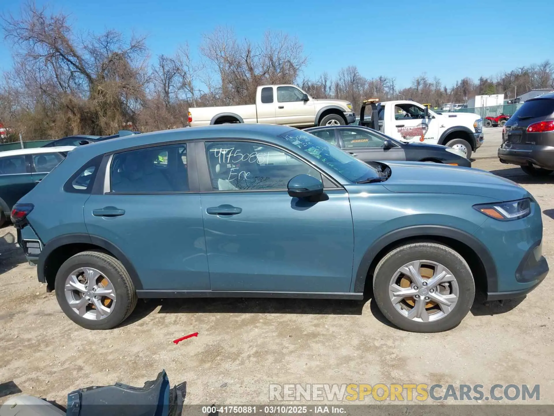 14 Photograph of a damaged car 3CZRZ2H33RM737561 HONDA HR-V 2024