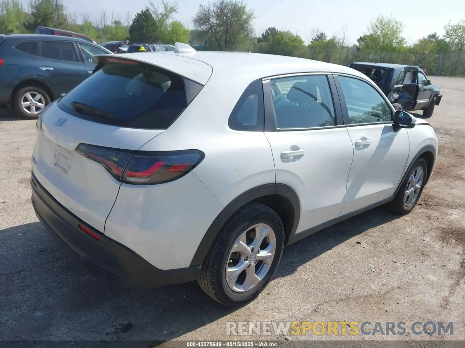 4 Photograph of a damaged car 3CZRZ2H33RM760273 HONDA HR-V 2024
